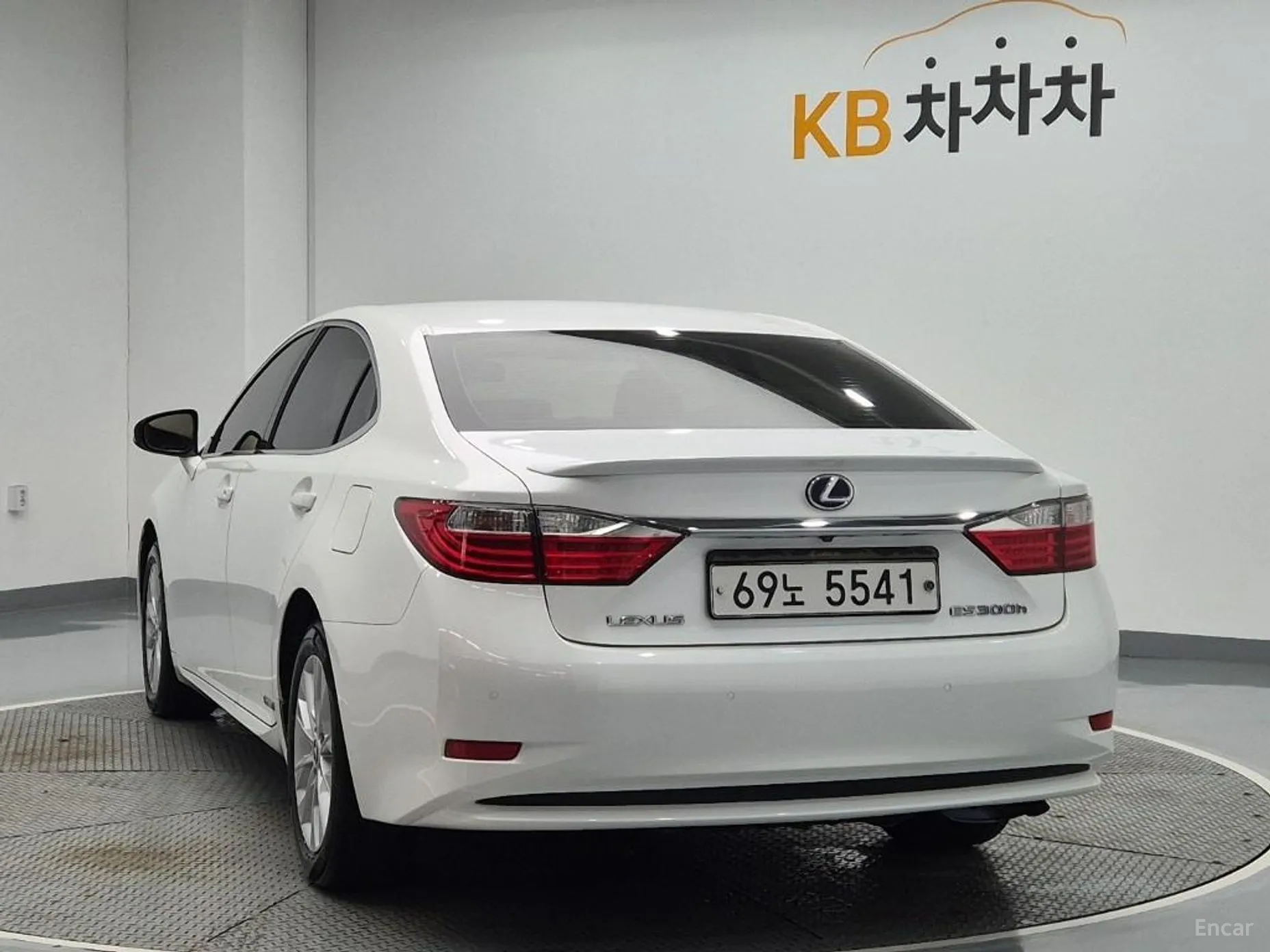Lexus New ES300h