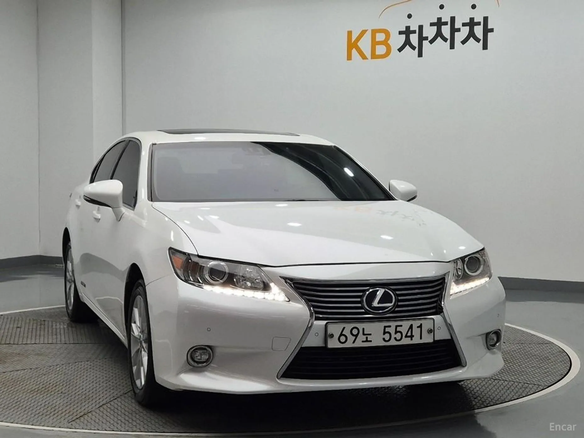 Lexus New ES300h превью 4