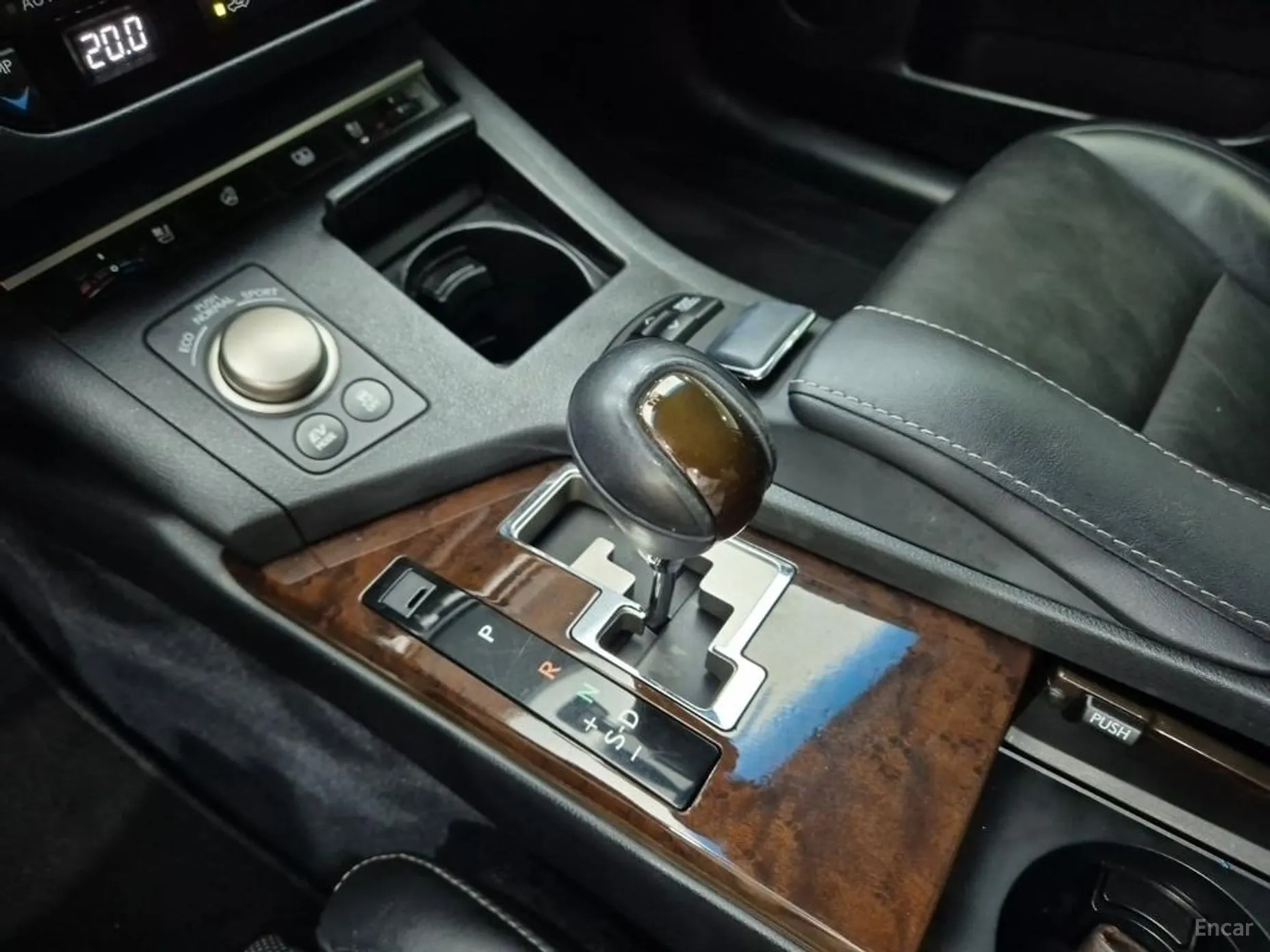 Lexus New ES300h превью 8