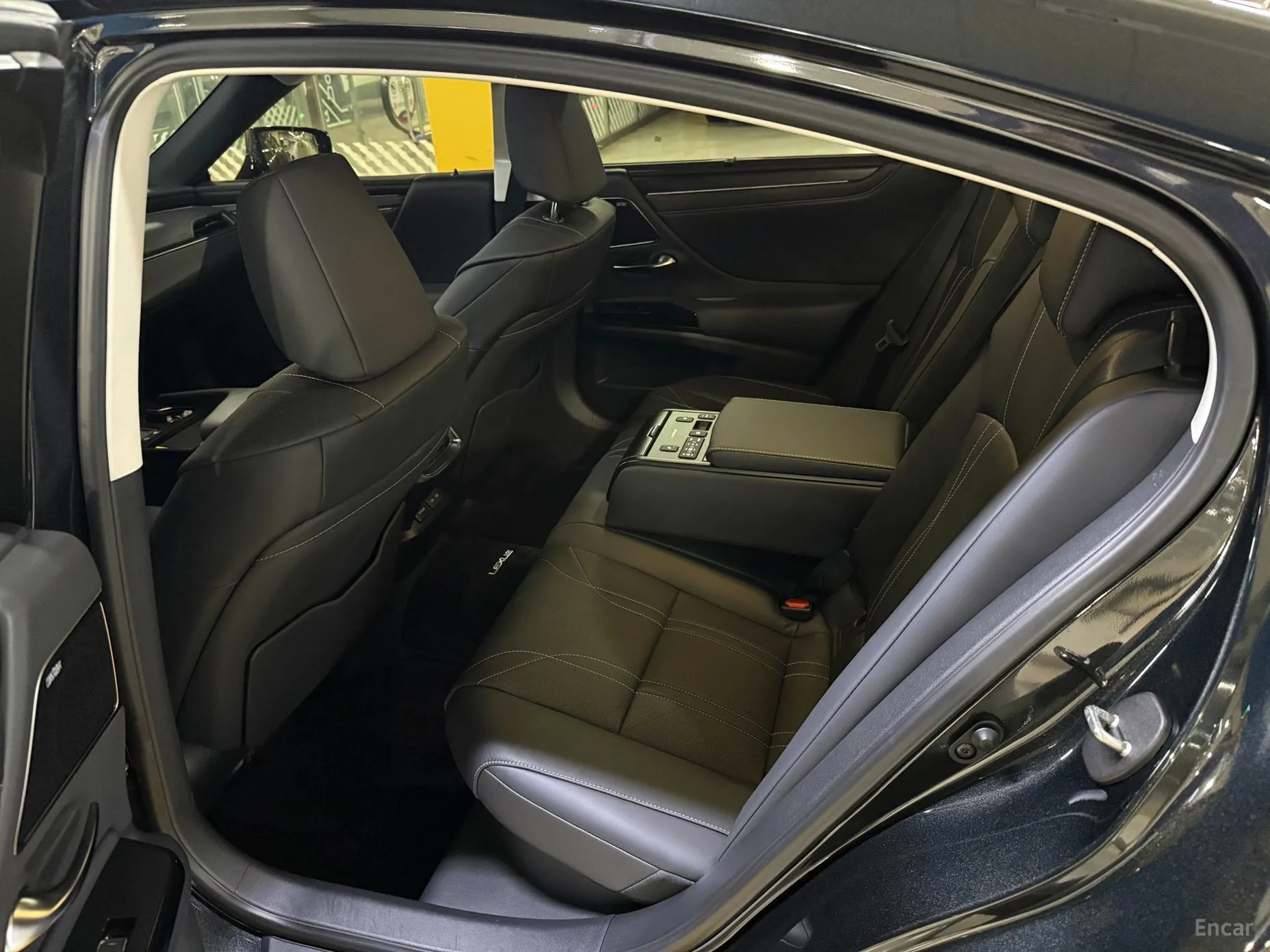 Lexus ES300h 7th Generation превью 10