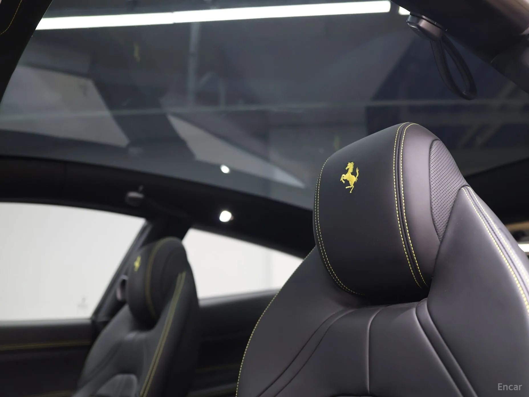 Ferrari GTC4 Rousseau превью 13