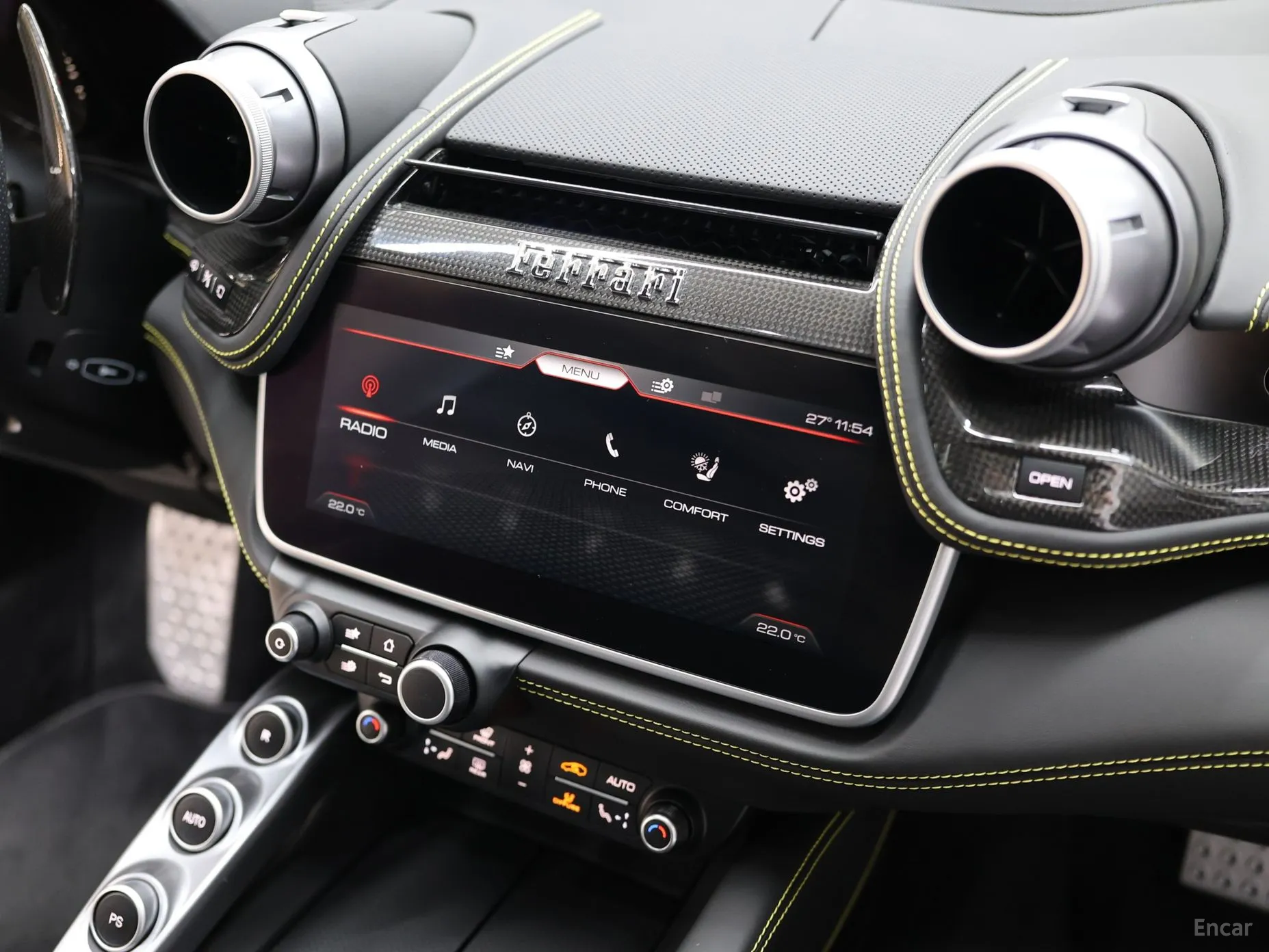 Ferrari GTC4 Rousseau превью 14