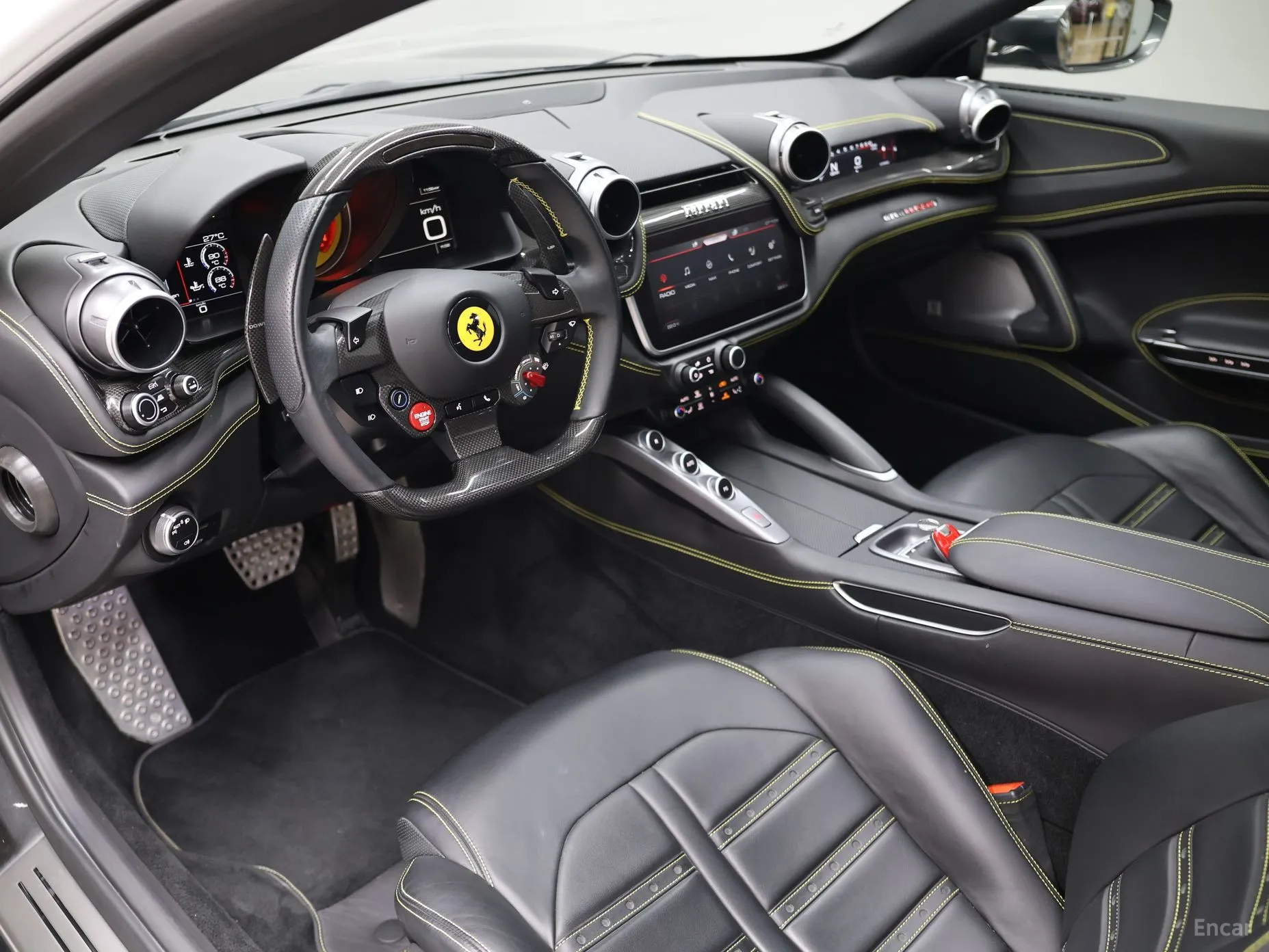 Ferrari GTC4 Rousseau превью 9