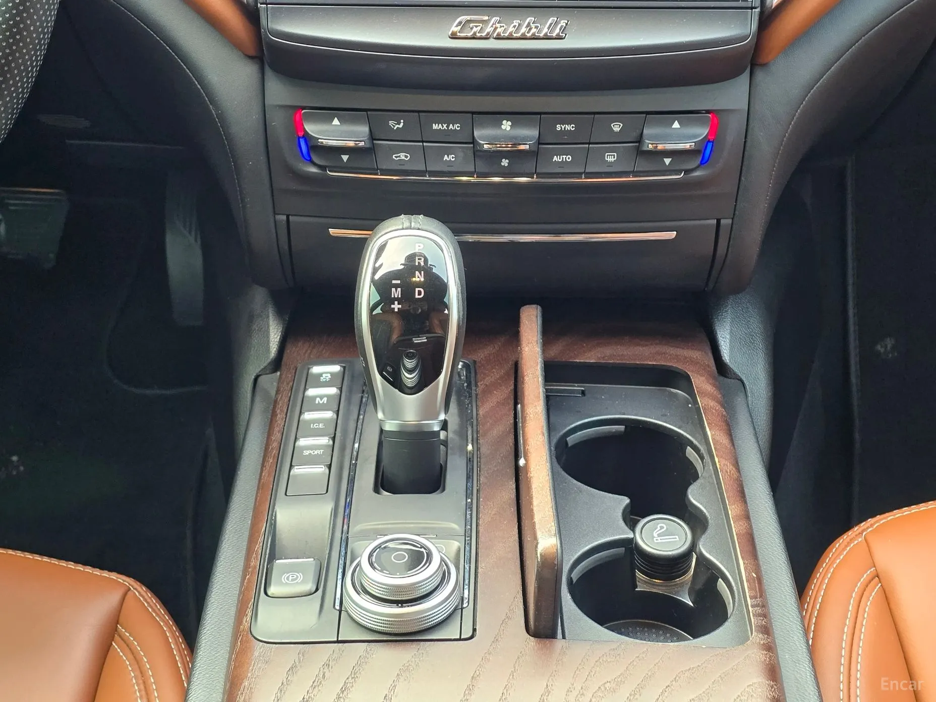 Maserati Ghibli превью 13
