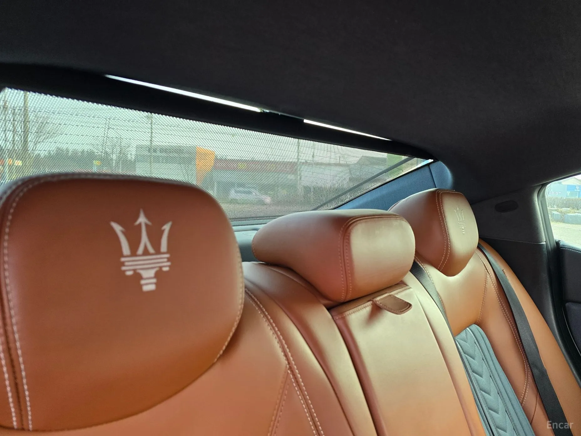 Maserati Ghibli превью 16