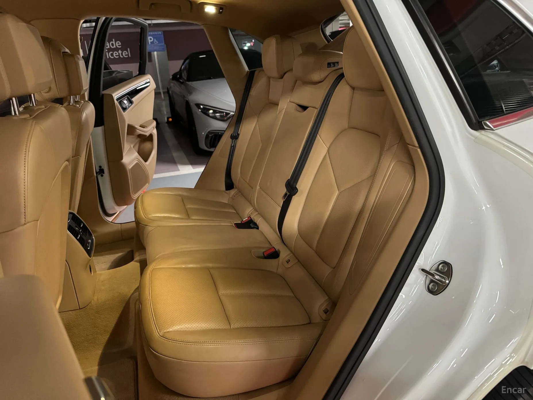 Porsche Macan превью 16