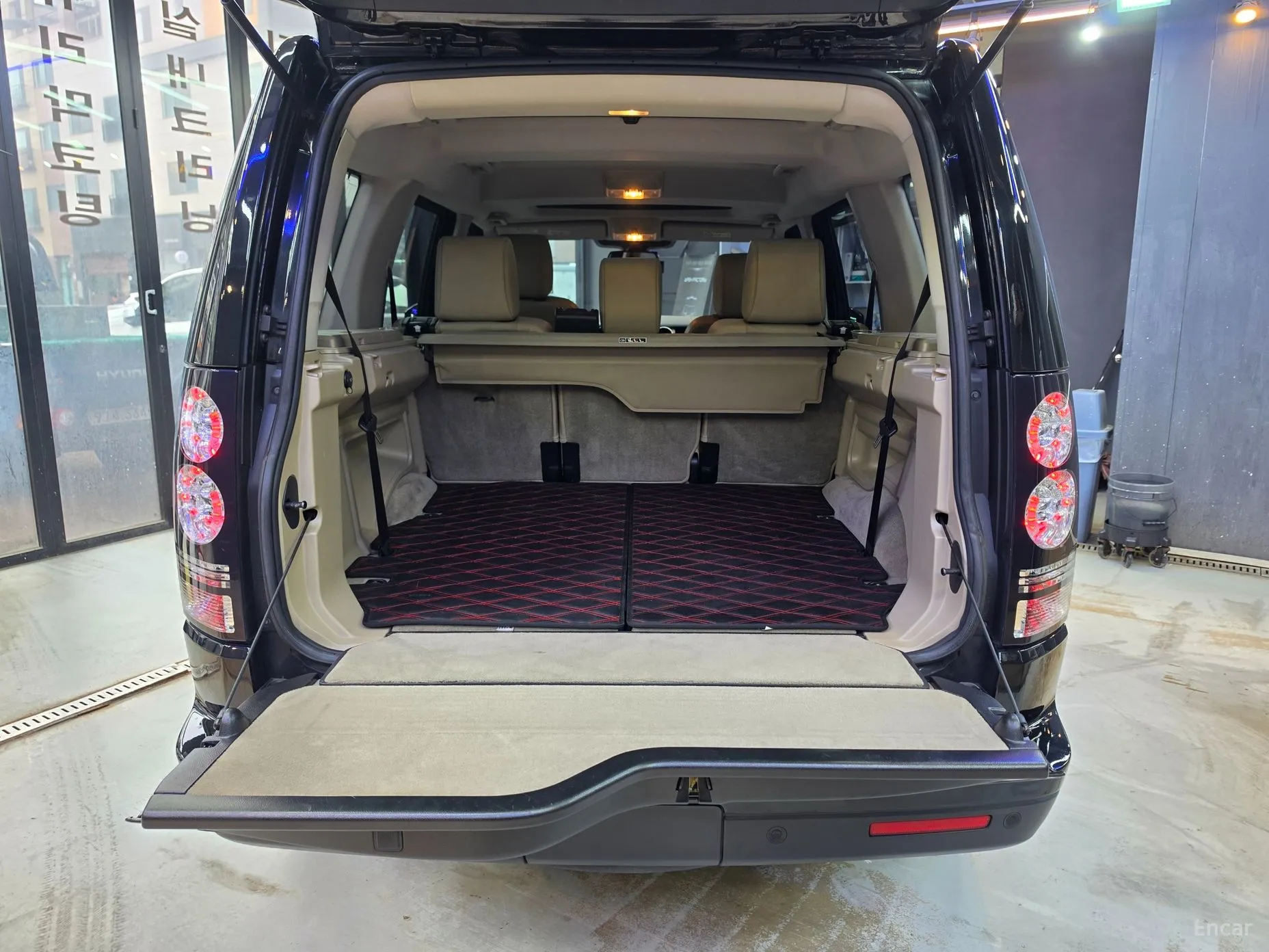 Land Rover Discovery 4 превью 19