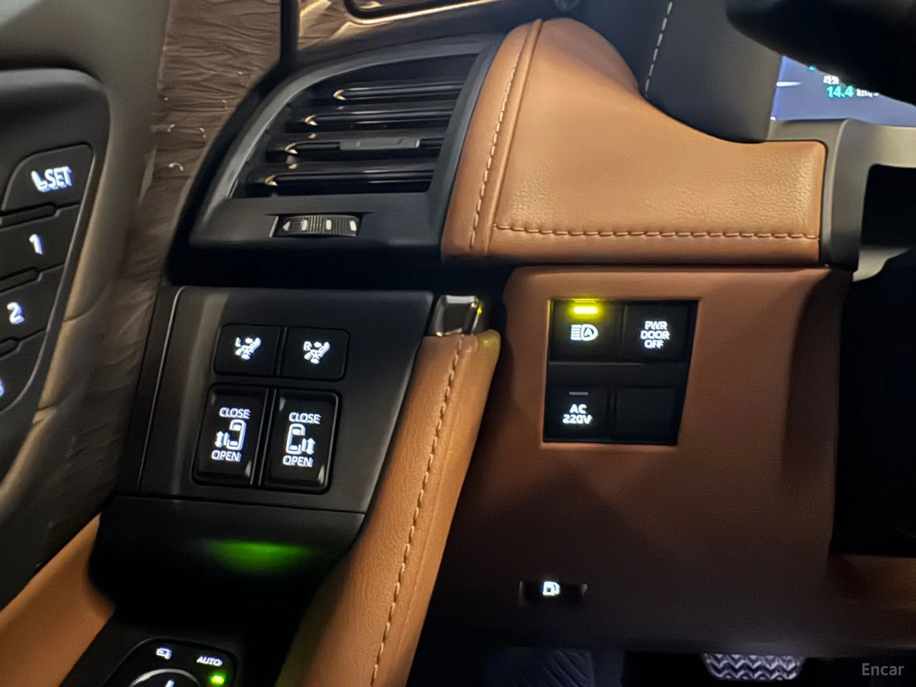 Toyota Alphard 4th Generation превью 10