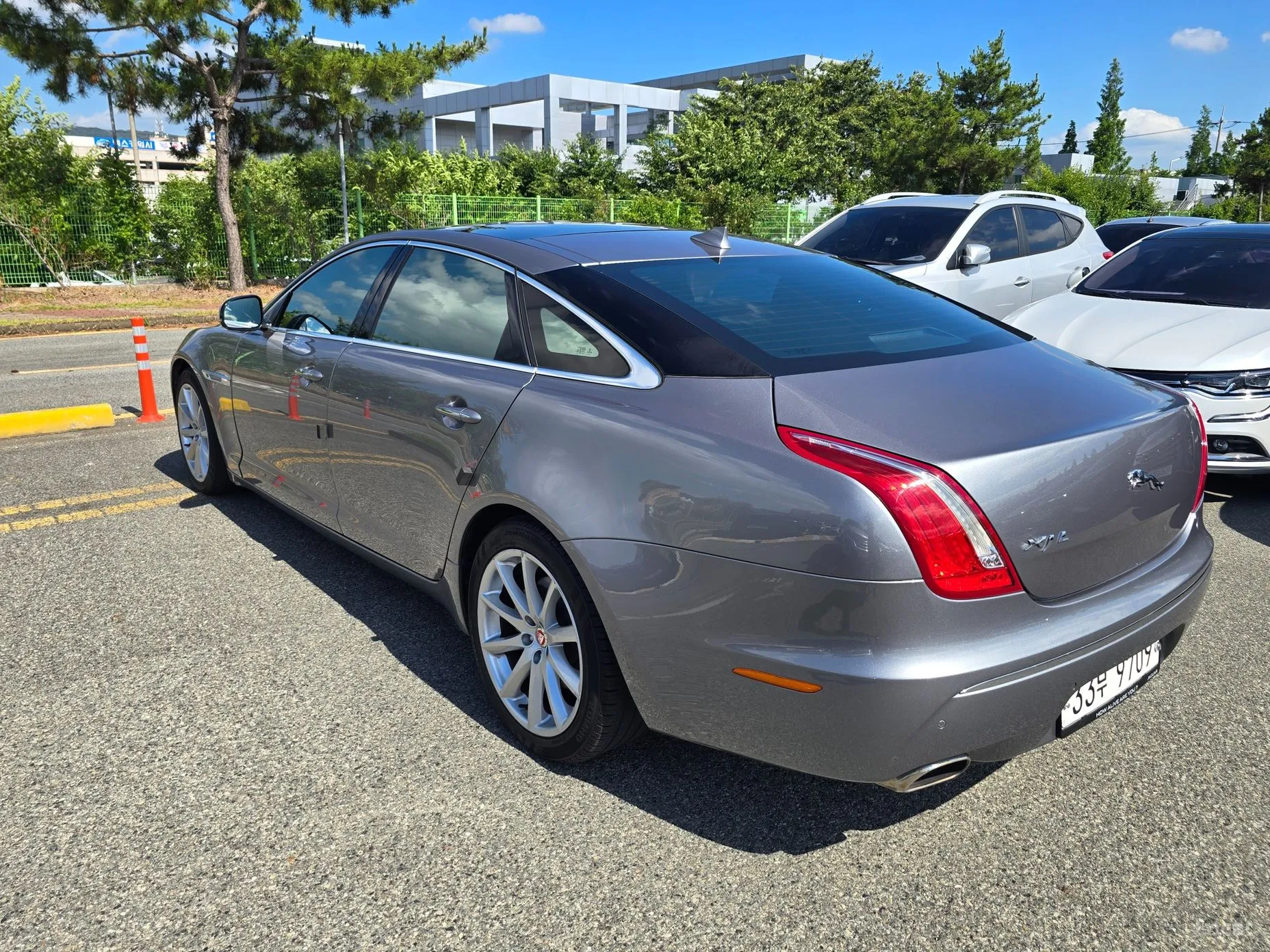 Jaguar All New XJ превью 3
