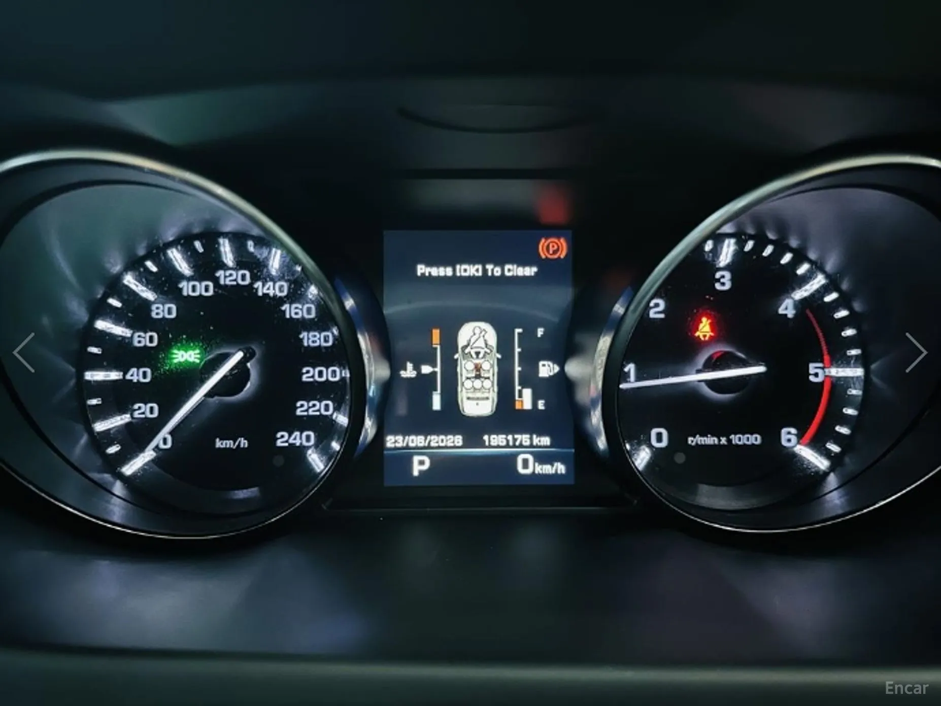 Land Rover Discovery Sports превью 13