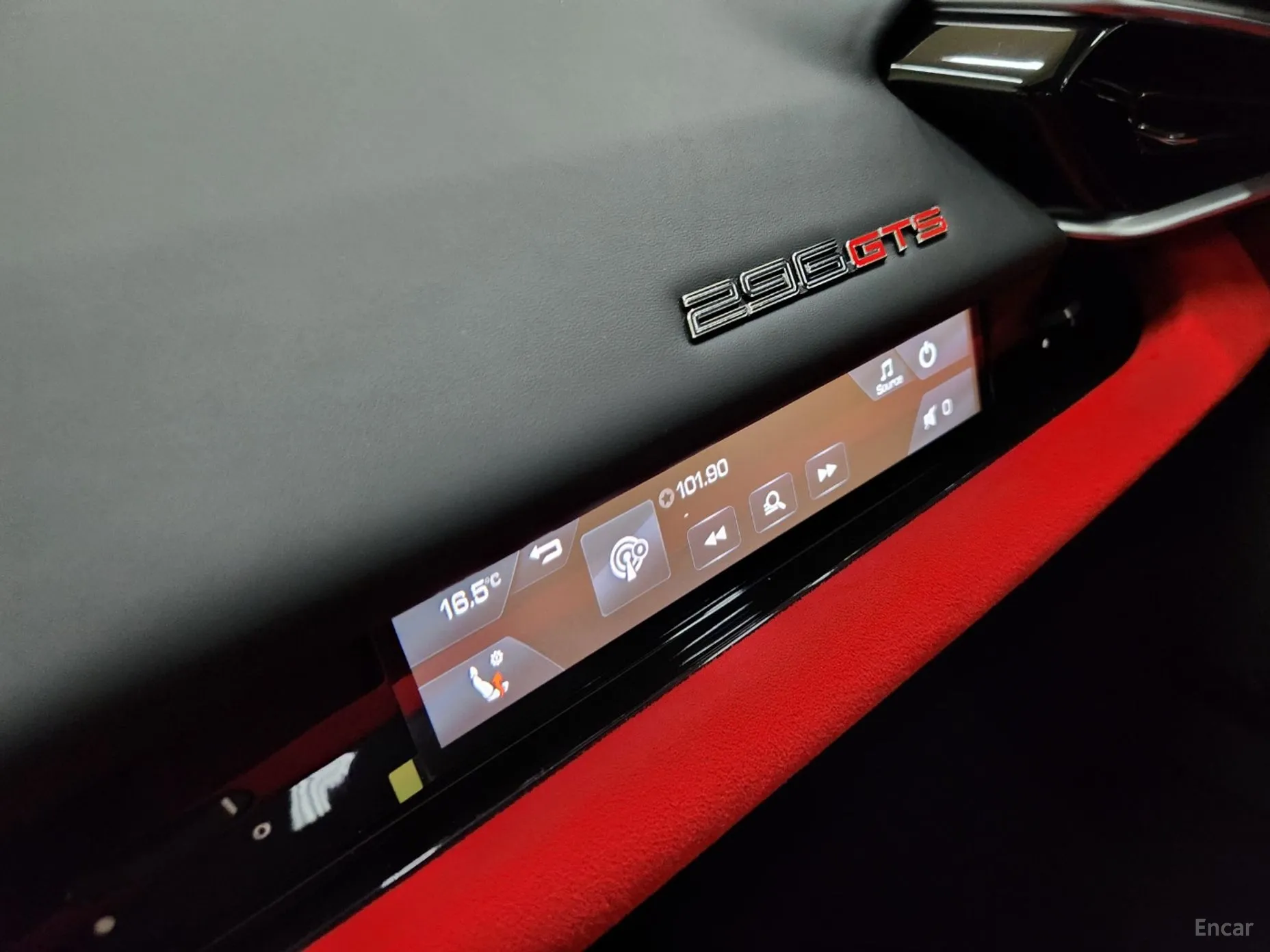 Ferrari 296 GTS превью 14