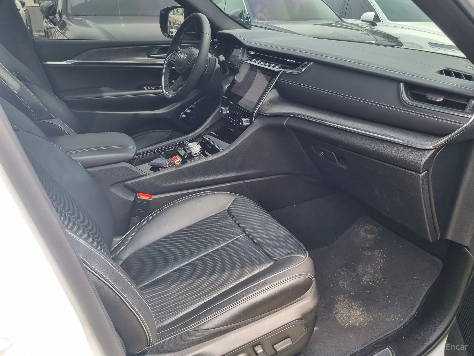 Jeep Grand Cherokee (WL) превью 17