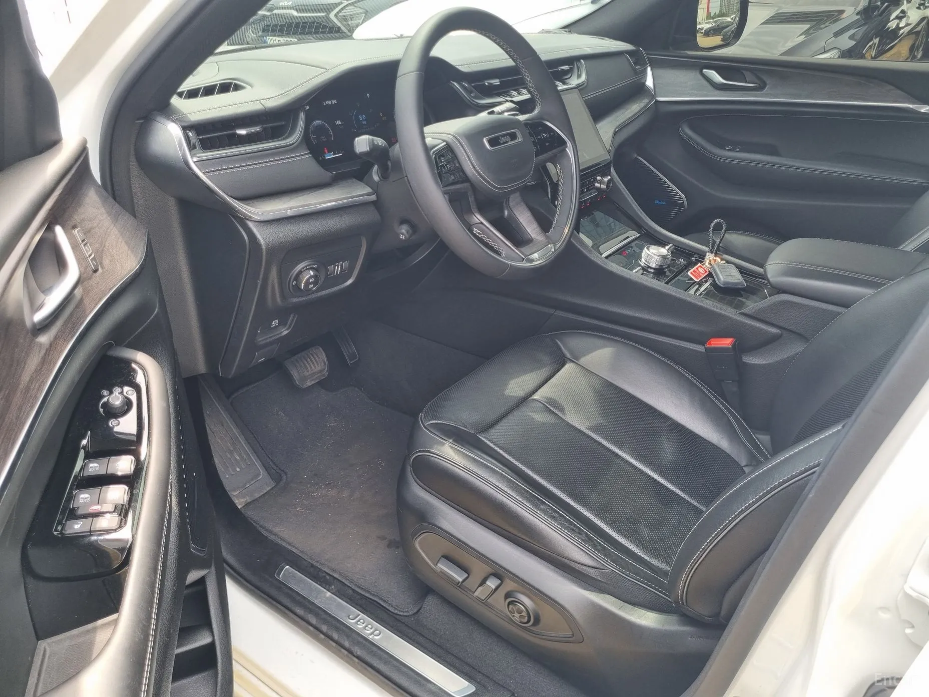Jeep Grand Cherokee (WL) превью 5