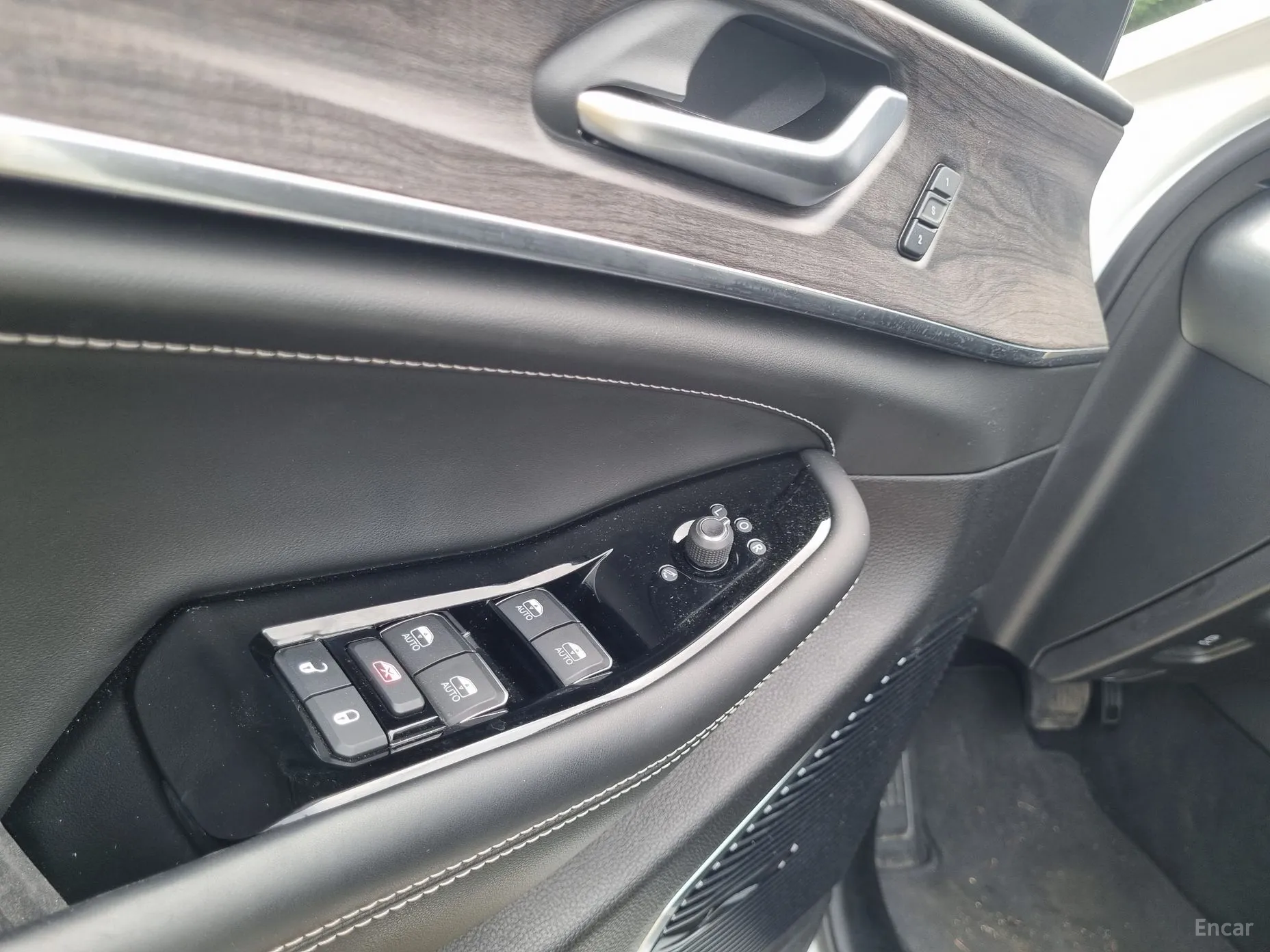 Jeep Grand Cherokee (WL) превью 6