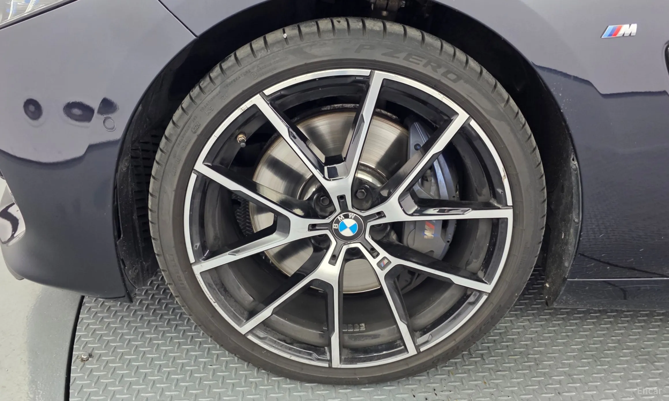 BMW 8-series (G15) превью 5