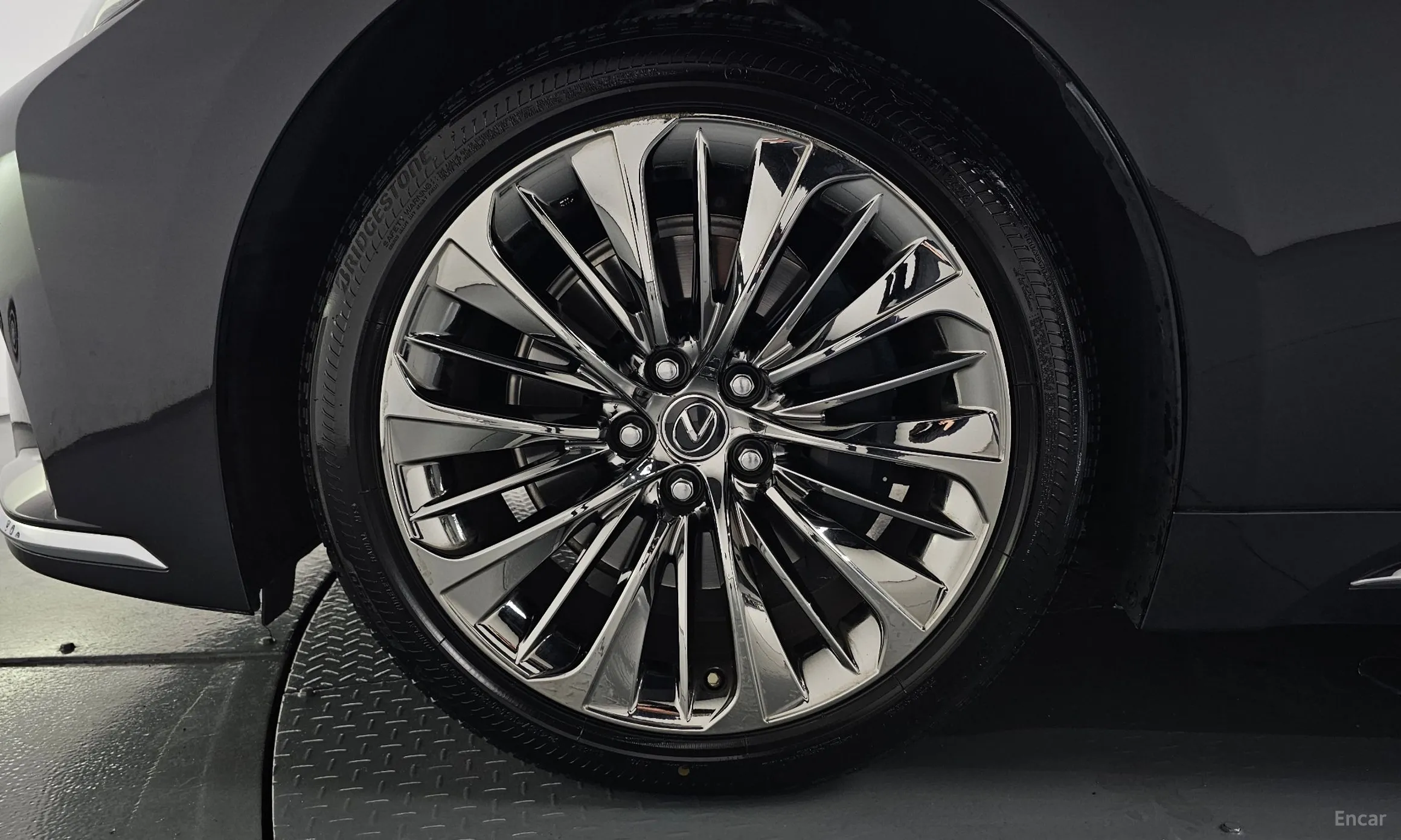 Lexus LS500 5th Generation превью 5