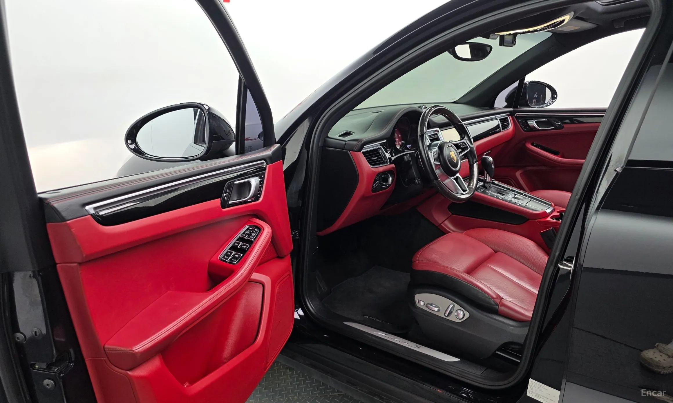 Porsche Macan превью 10