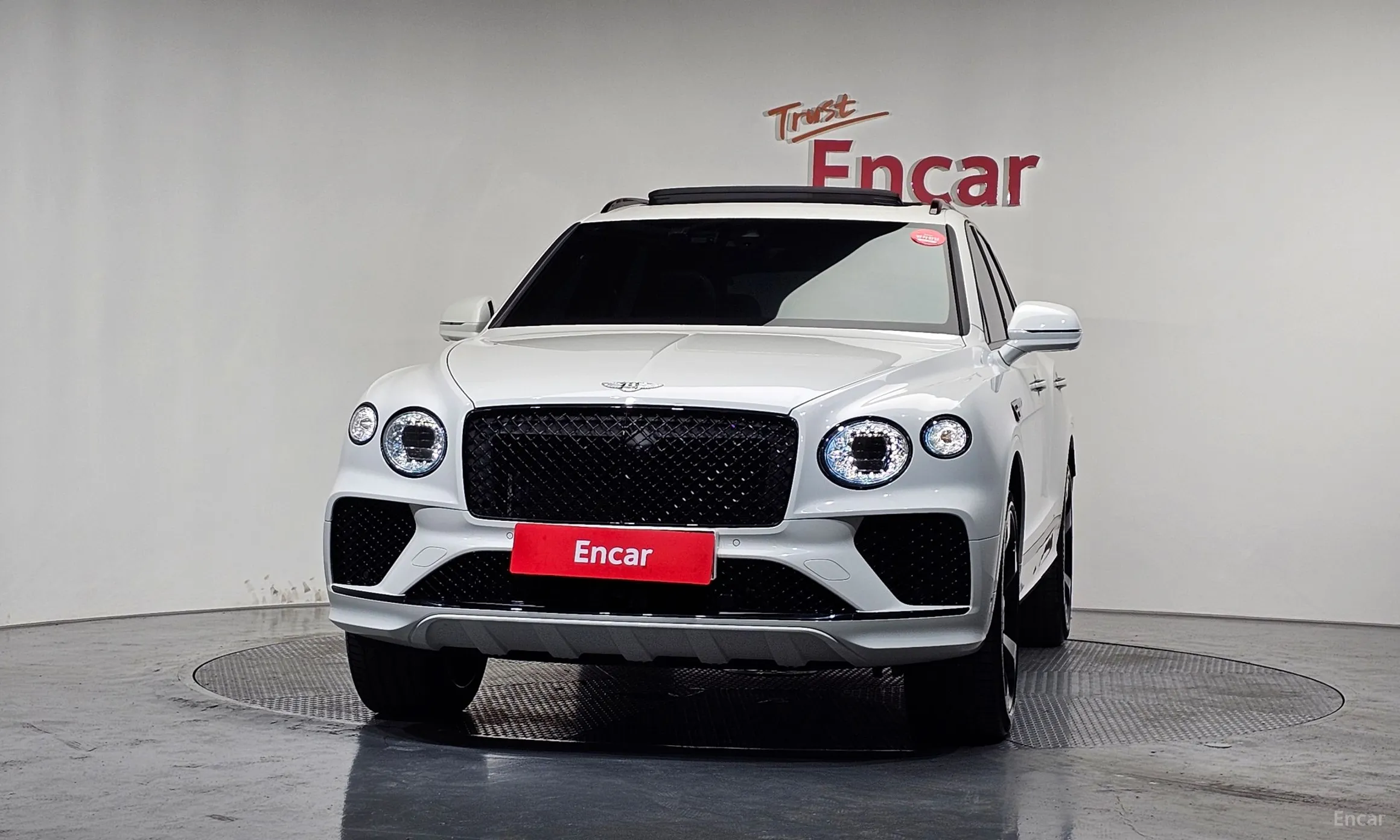 Bentley Bentayga превью 3