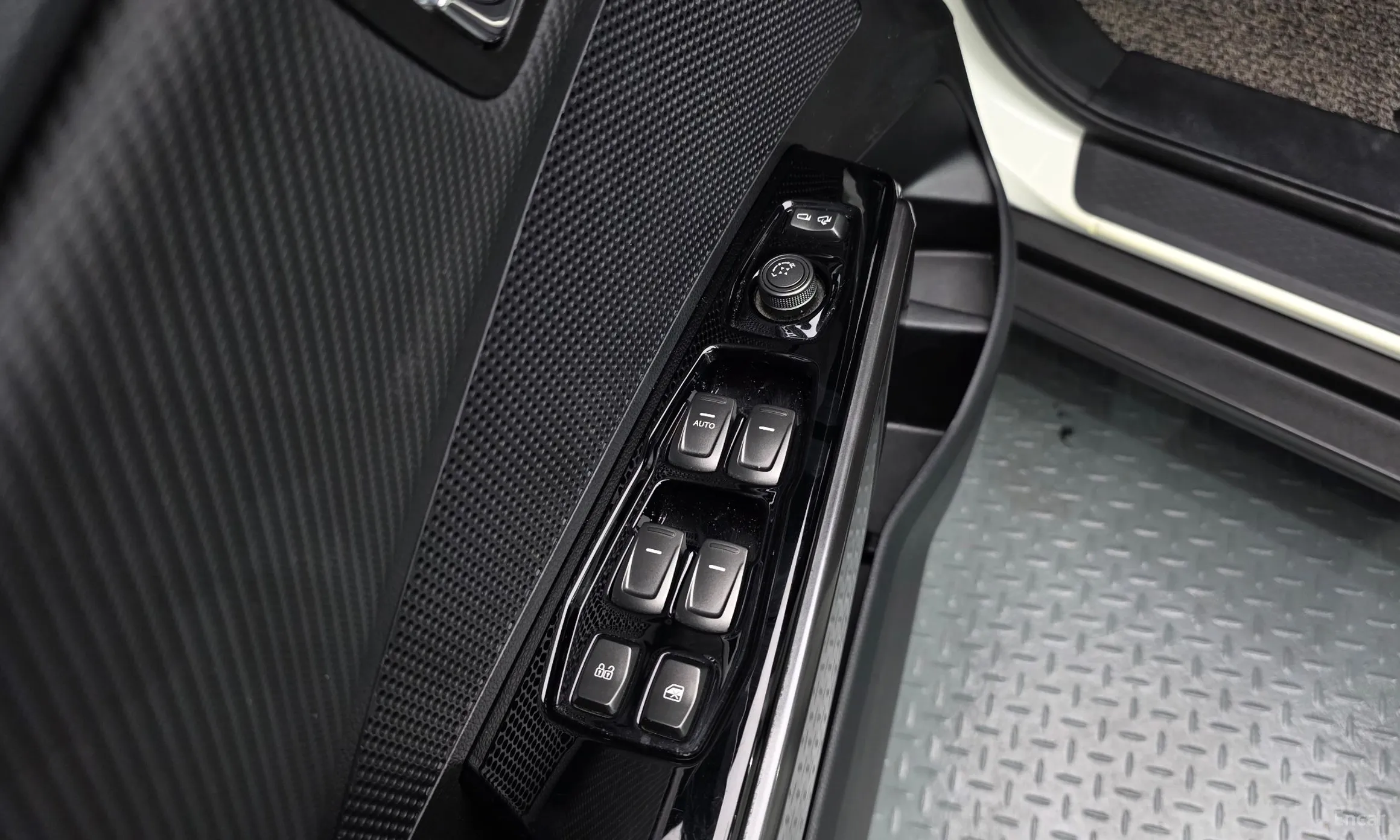 KG Mobility (SsangYong) Berry New Tivoli превью 19