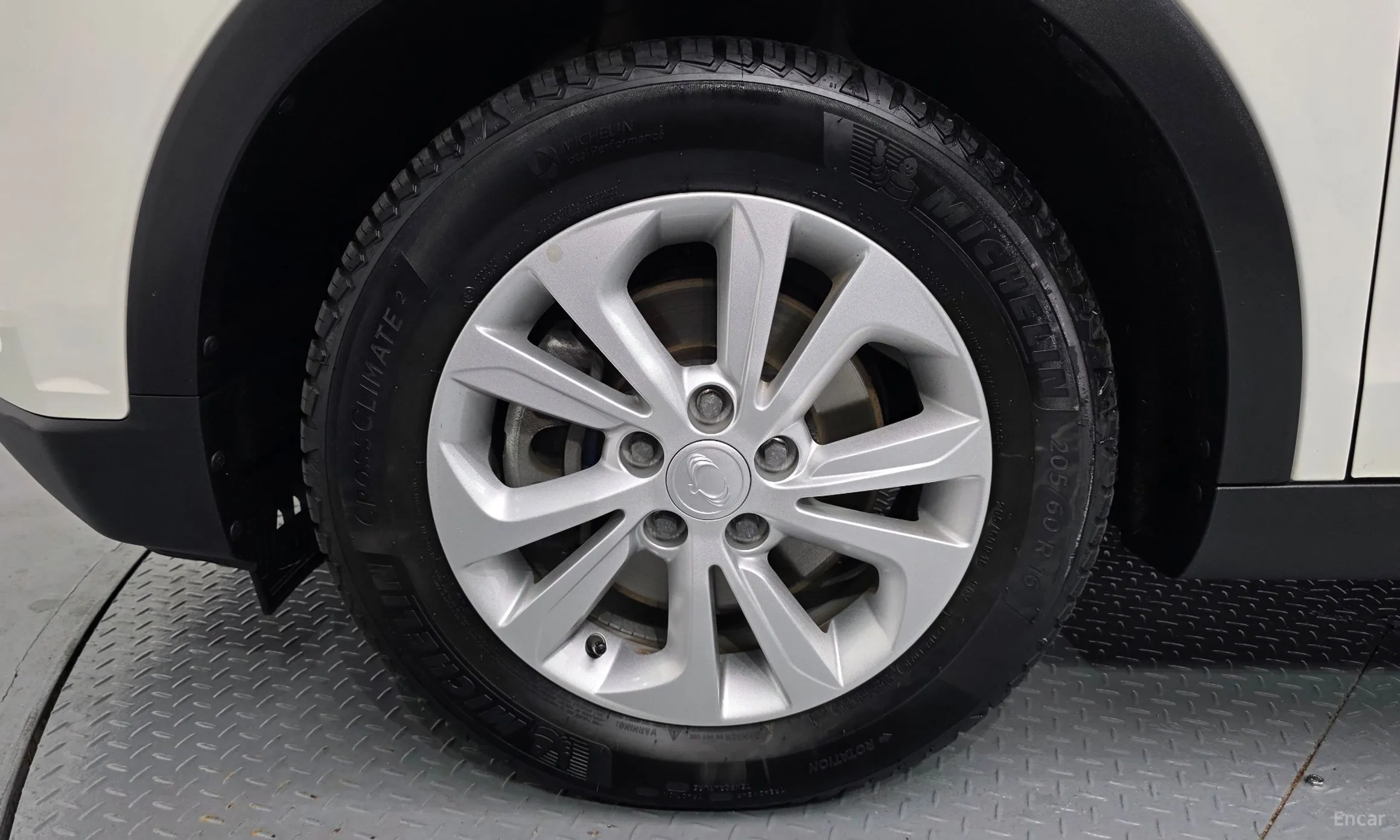 KG Mobility (SsangYong) Berry New Tivoli превью 5