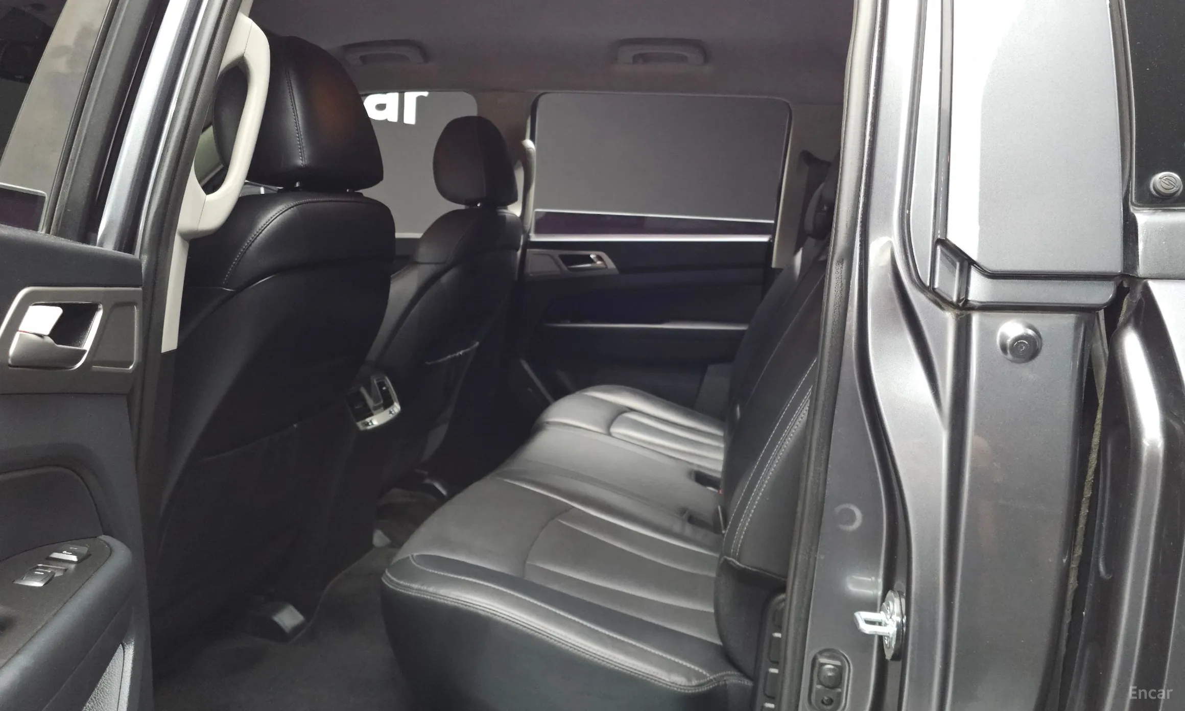 KG Mobility (SsangYong) Rexton Sports превью 11