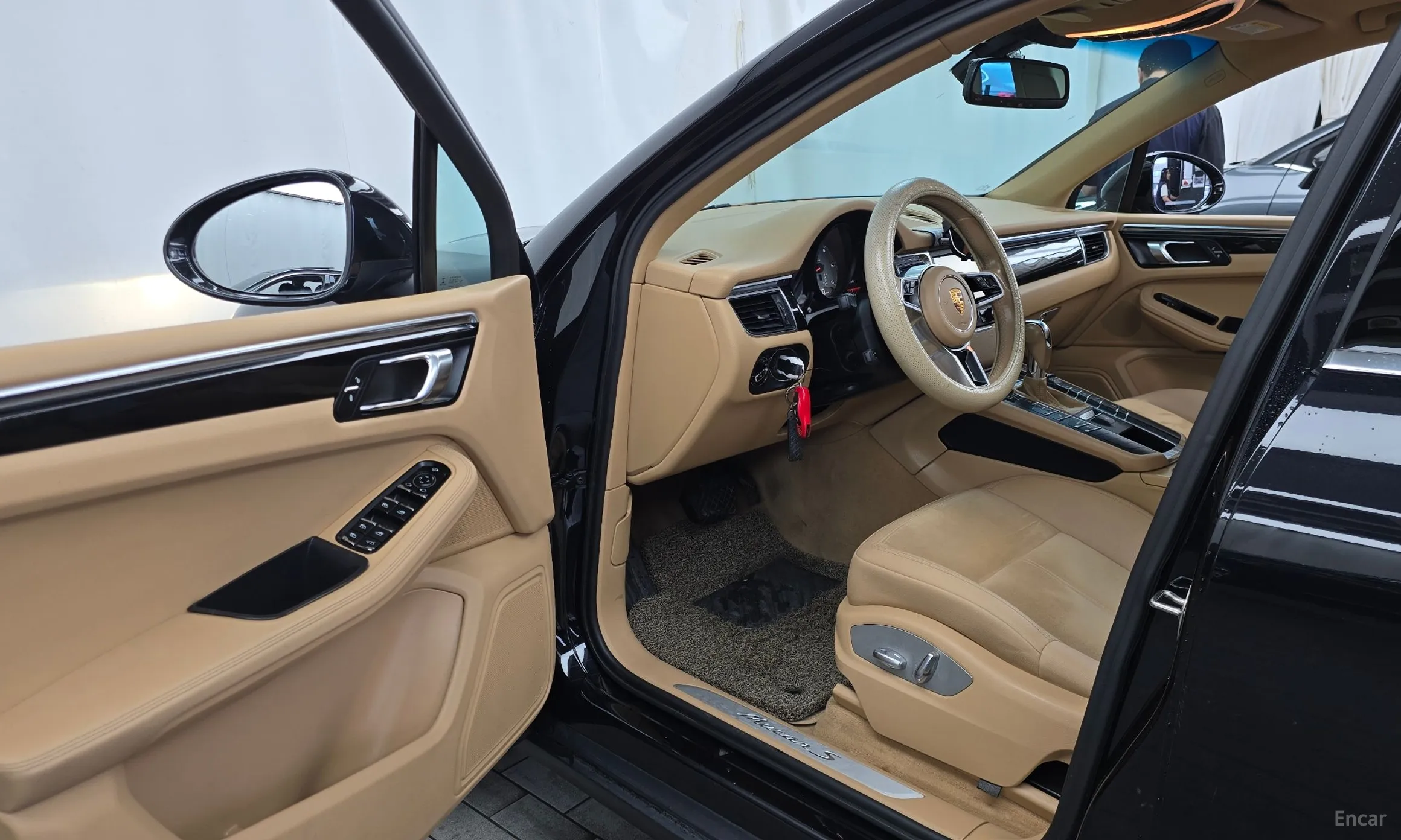 Porsche Macan превью 10