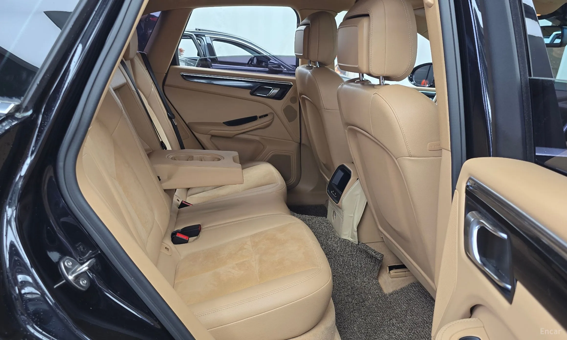 Porsche Macan превью 11