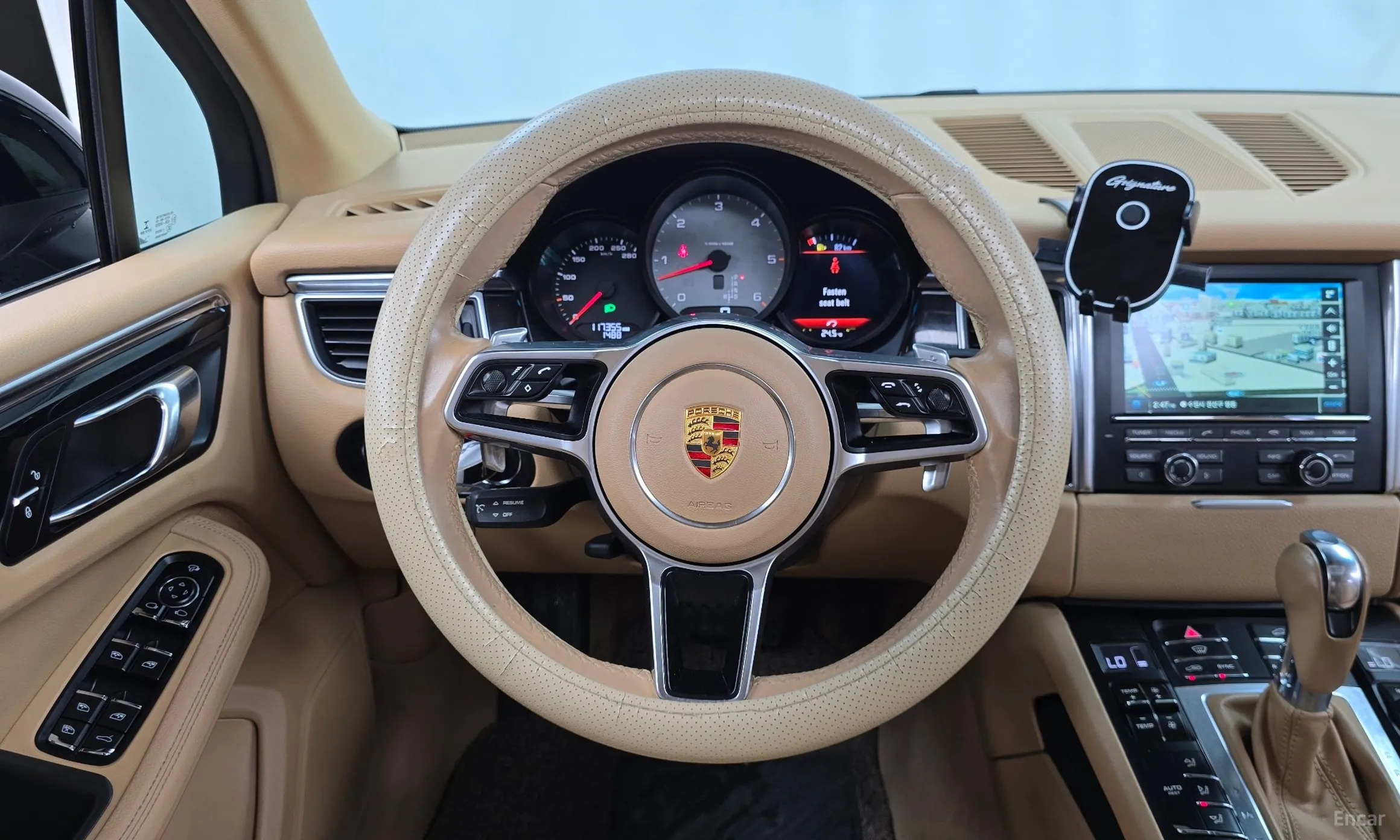Porsche Macan превью 12