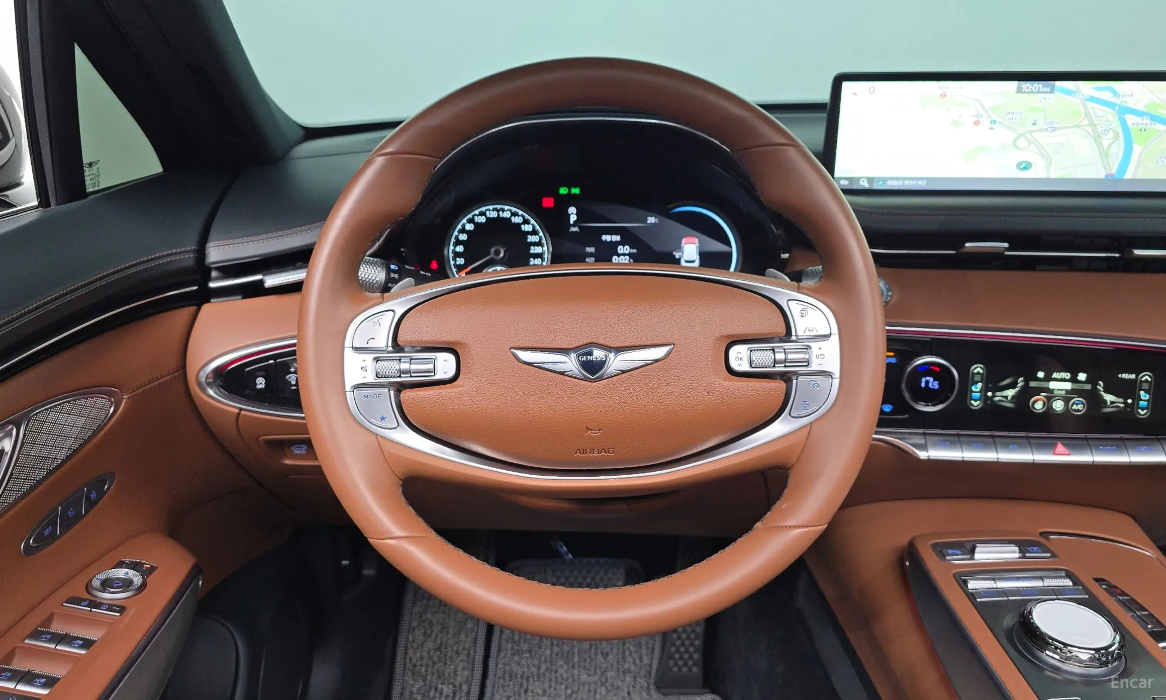 Genesis GV70 превью 13