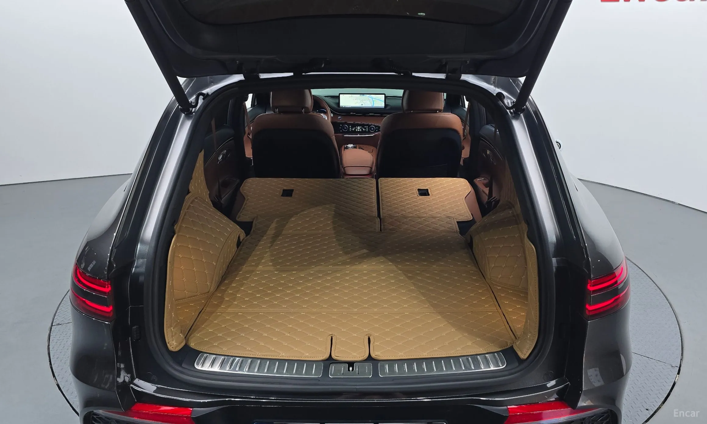 Genesis GV70 превью 20