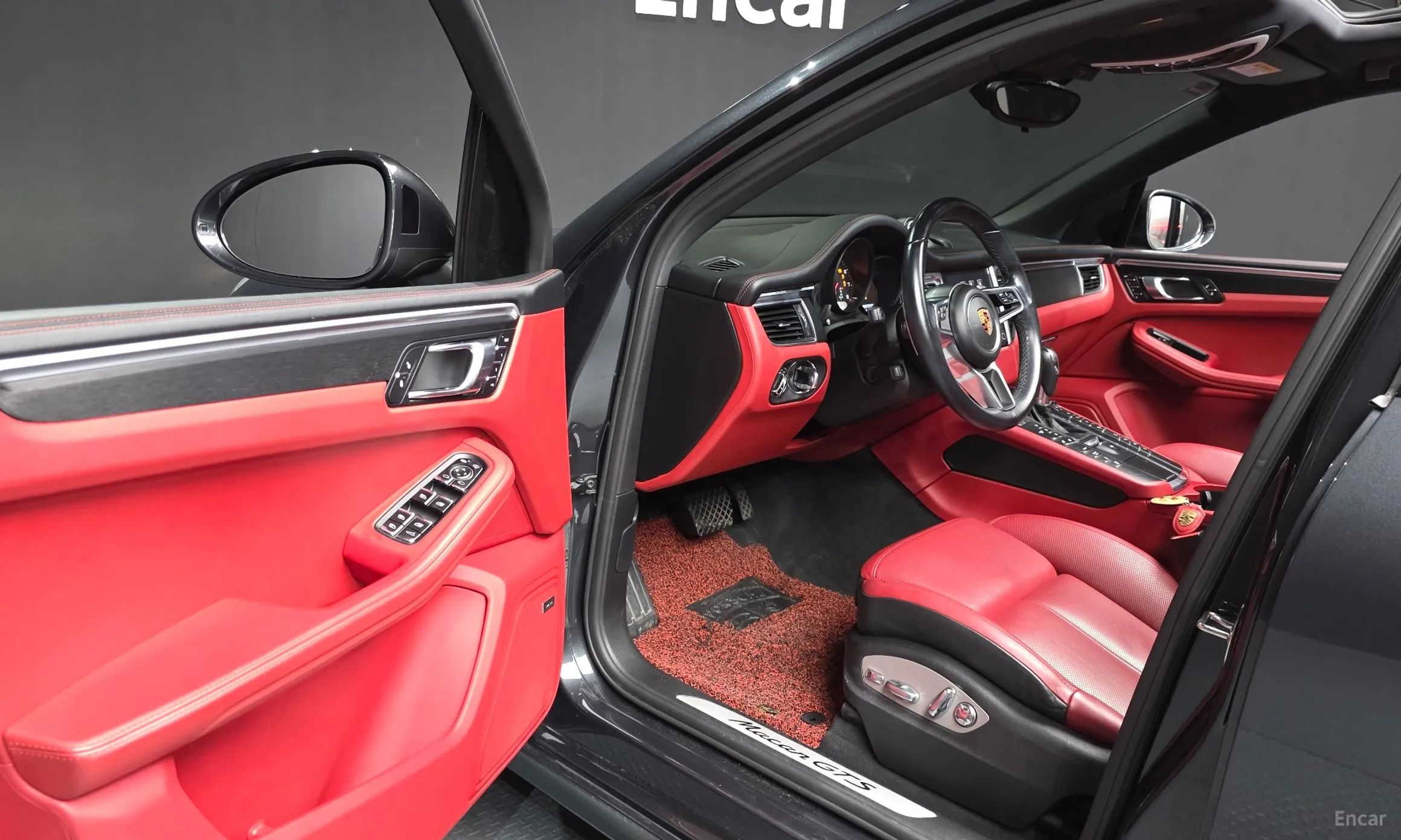 Porsche Macan превью 10
