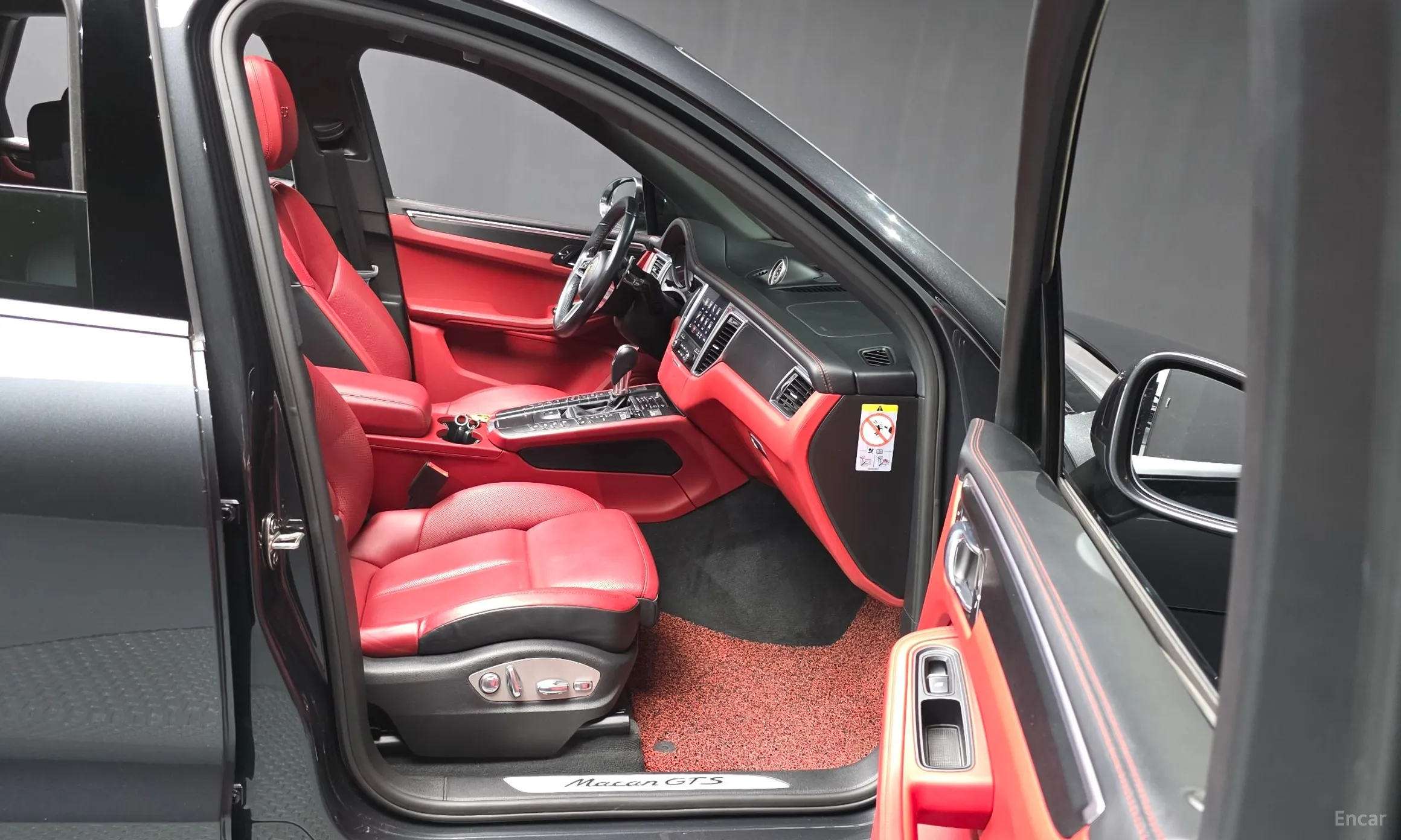Porsche Macan превью 11