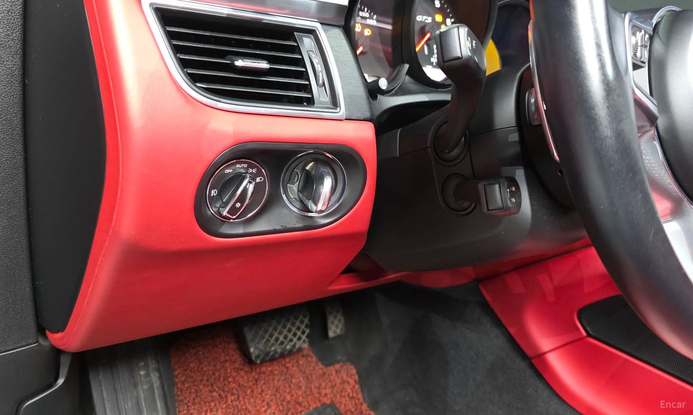 Porsche Macan превью 14