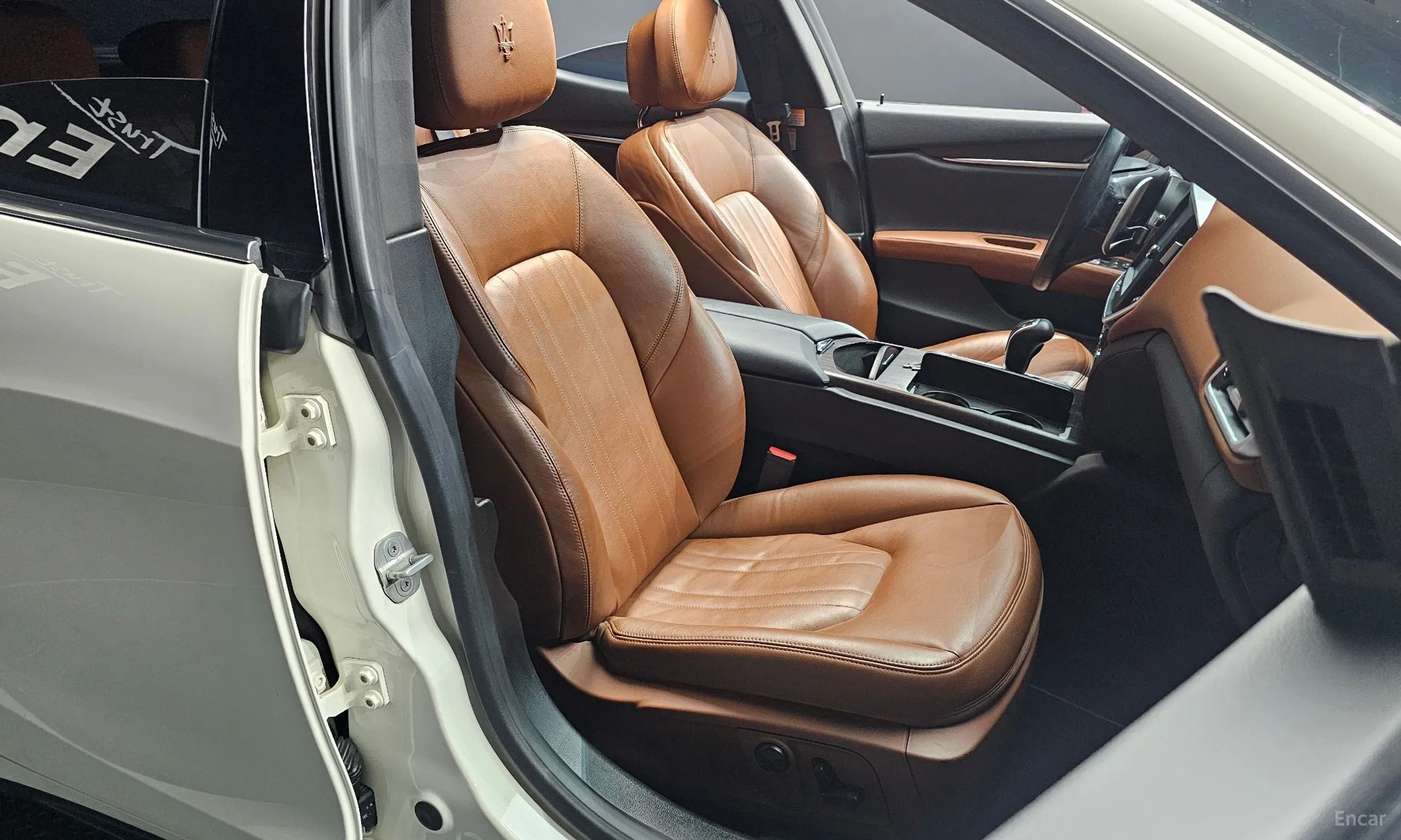 Maserati Ghibli превью 12