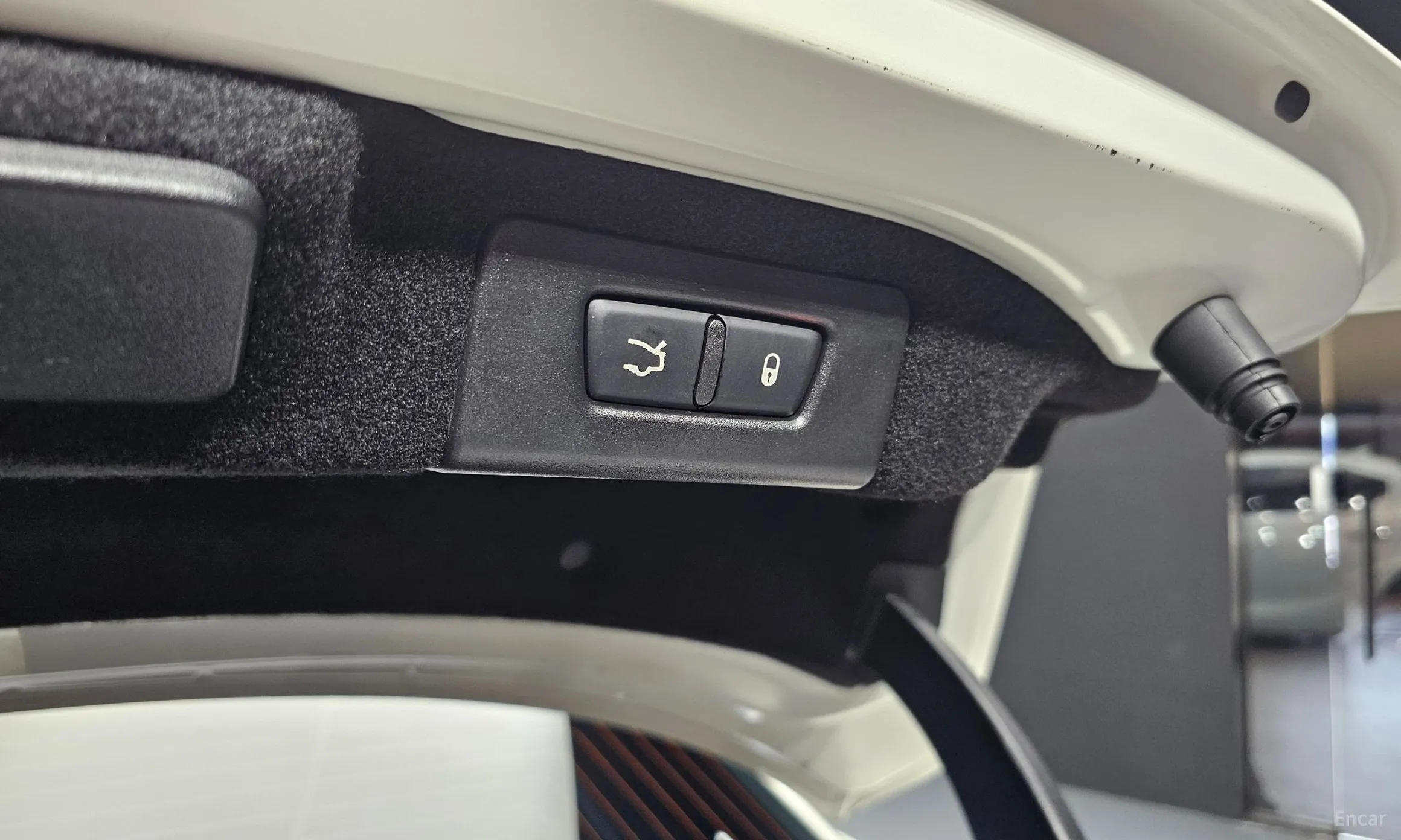 Maserati Ghibli превью 20
