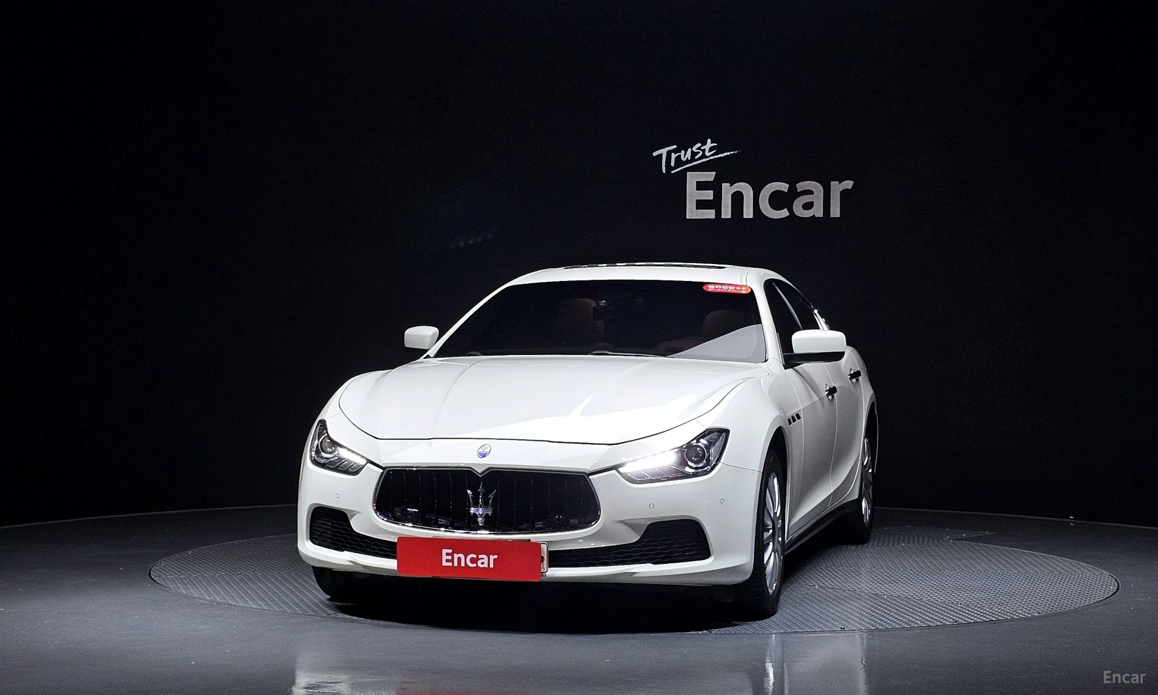 Maserati Ghibli превью 3