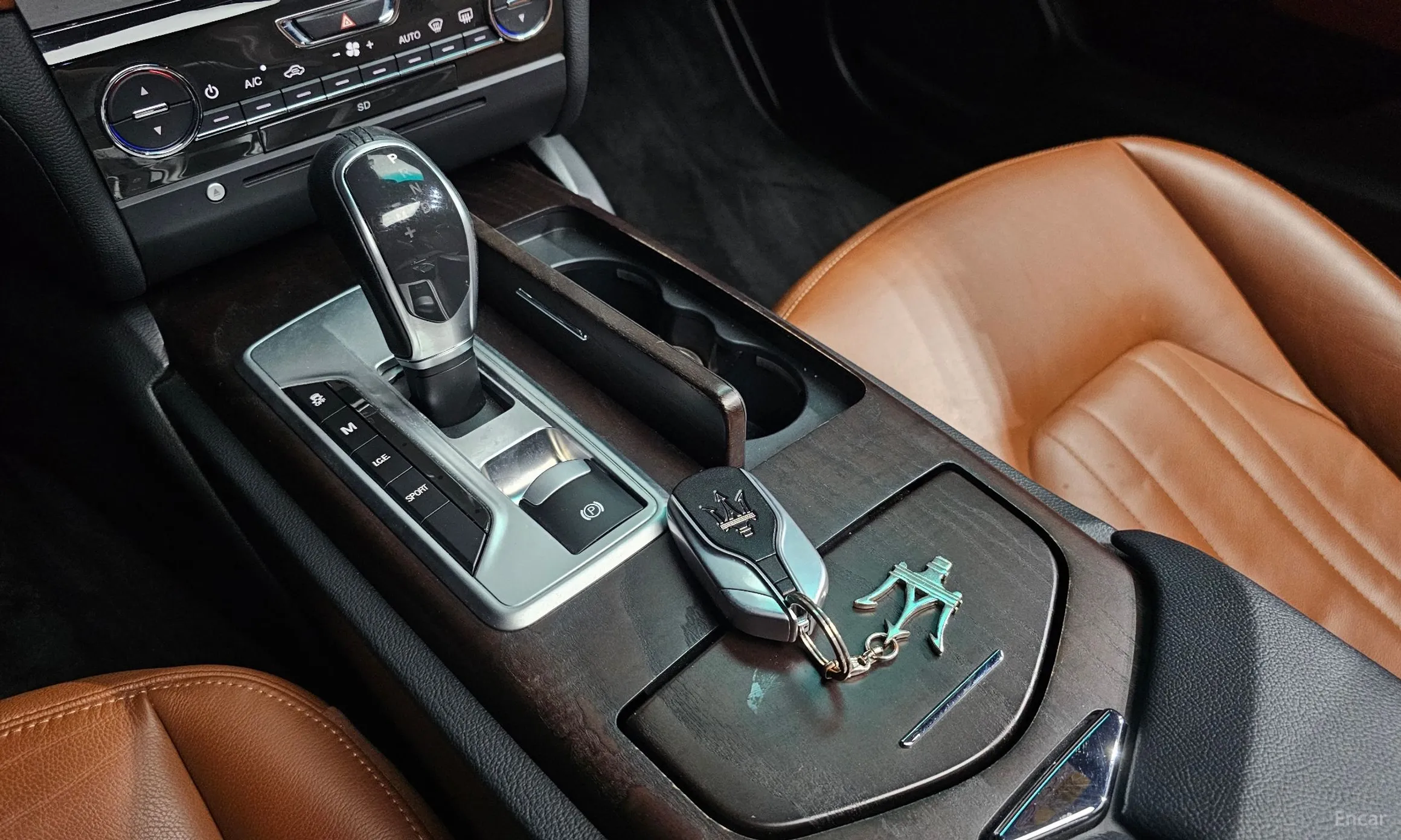 Maserati Ghibli превью 9