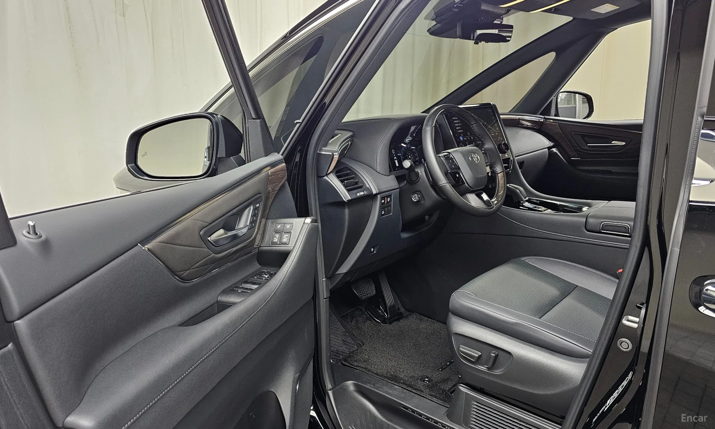 Toyota Alphard 4th Generation превью 10