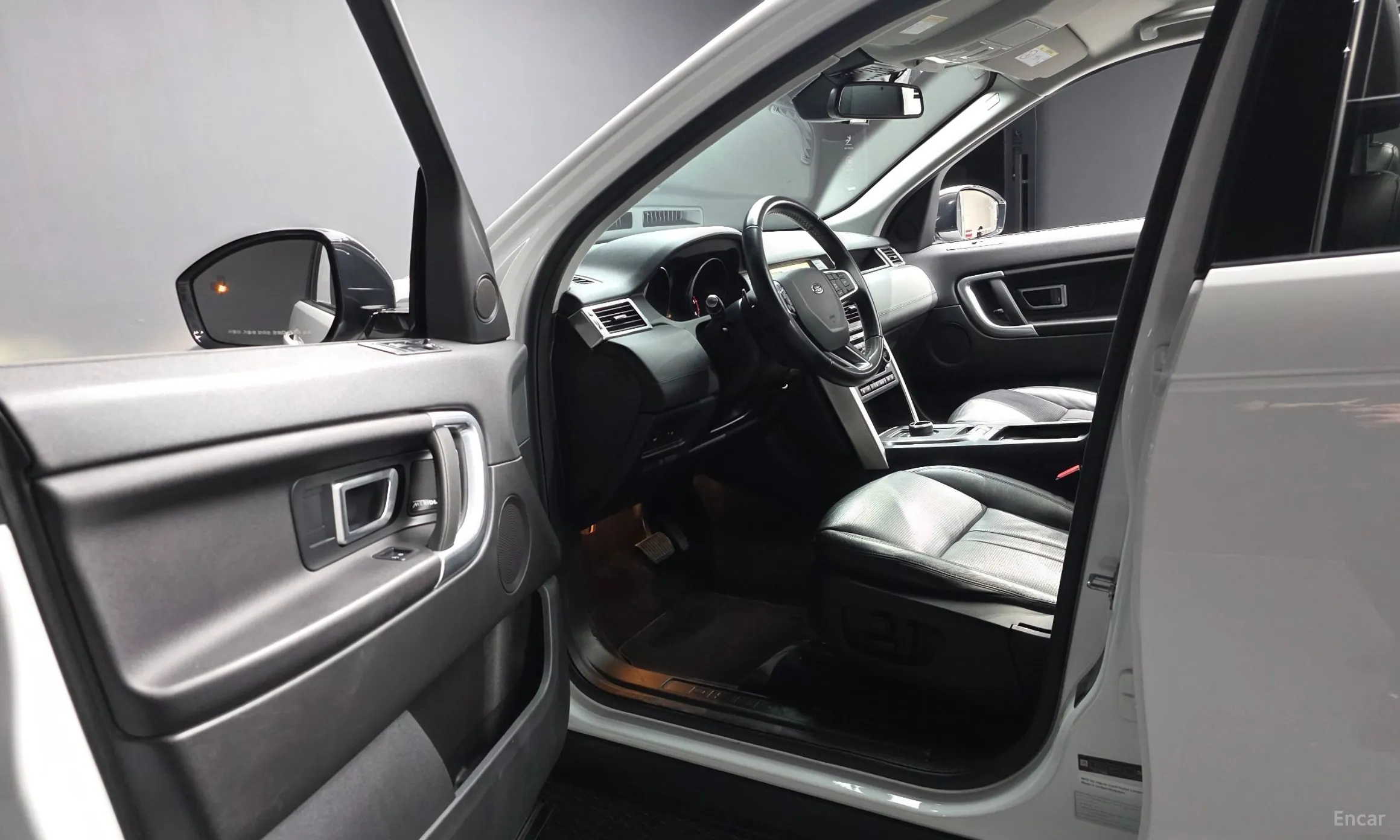 Land Rover Discovery Sports превью 10