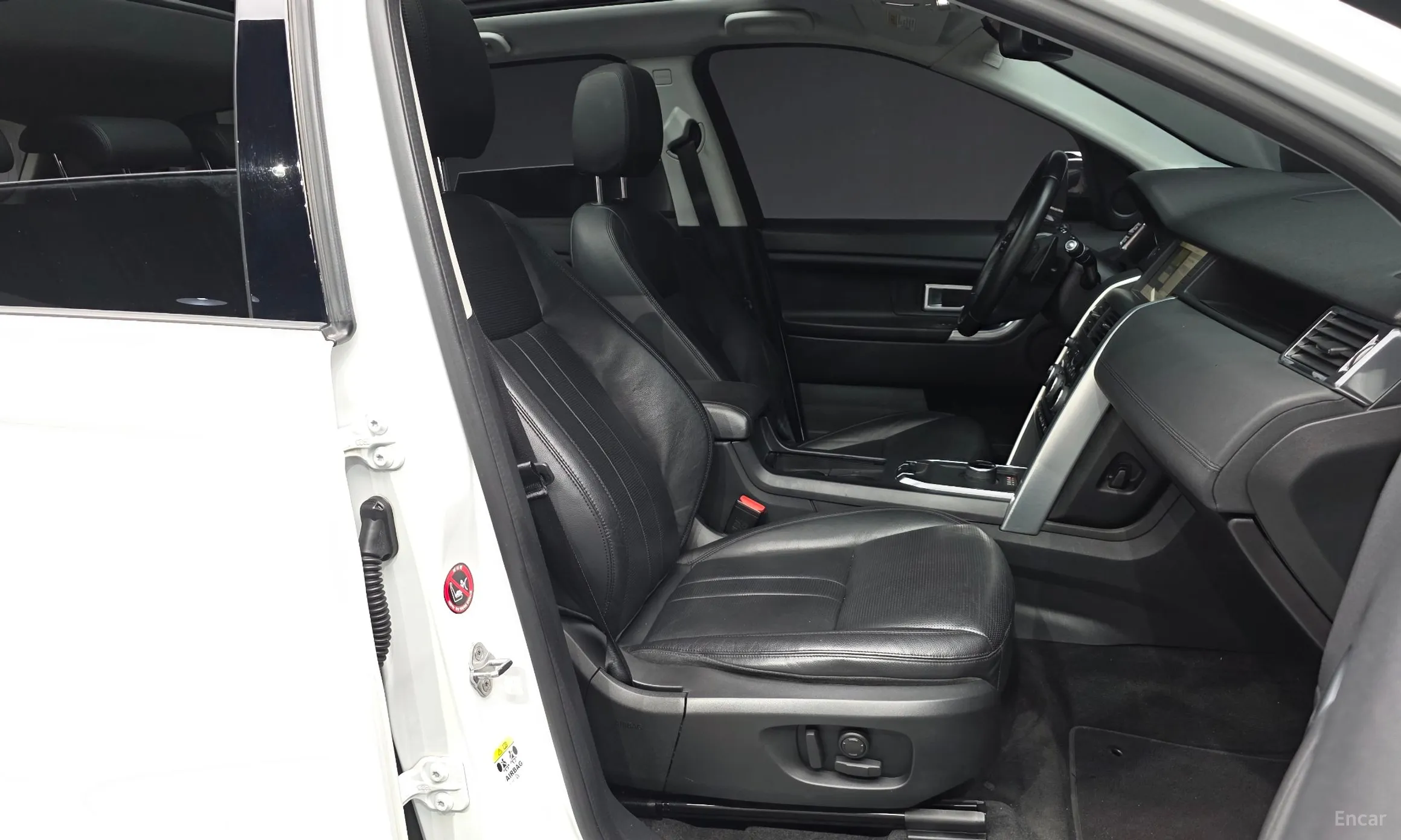 Land Rover Discovery Sports превью 12
