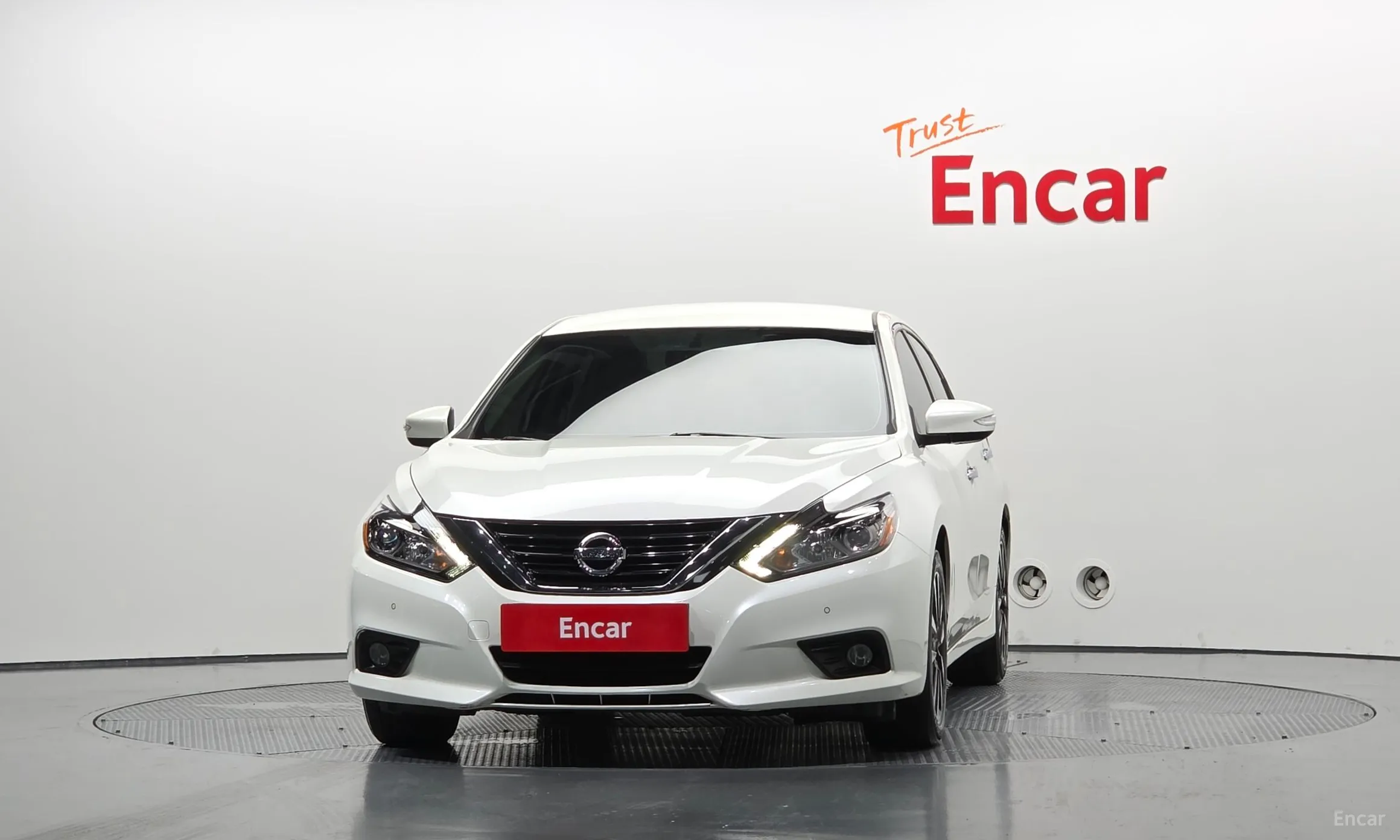 Nissan Altima превью 3