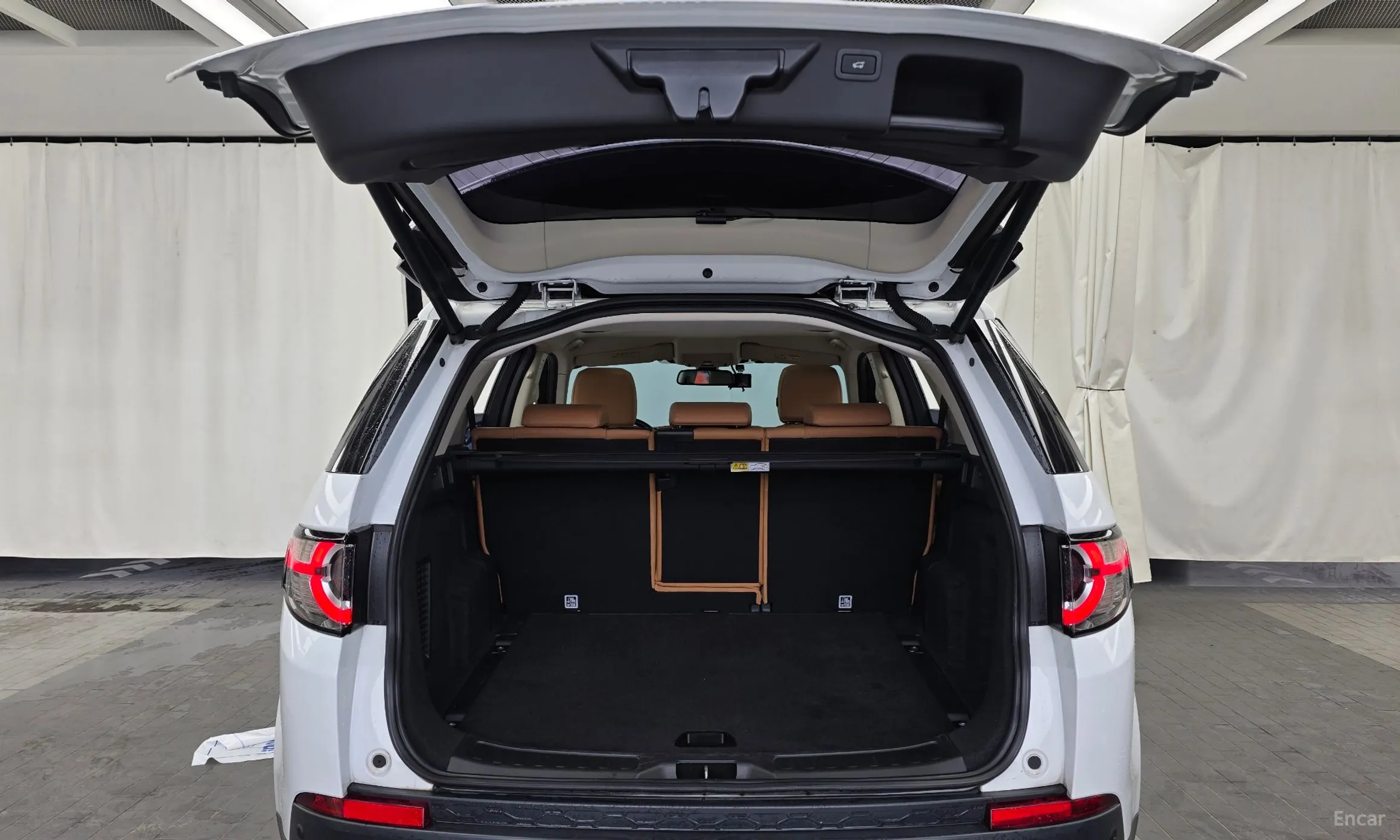 Land Rover Discovery Sports превью 17