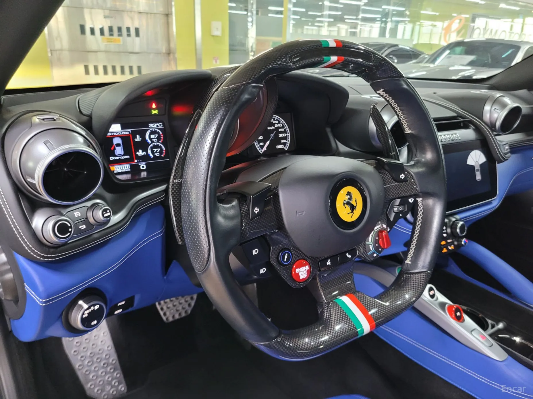 Ferrari GTC4 Rousseau превью 12