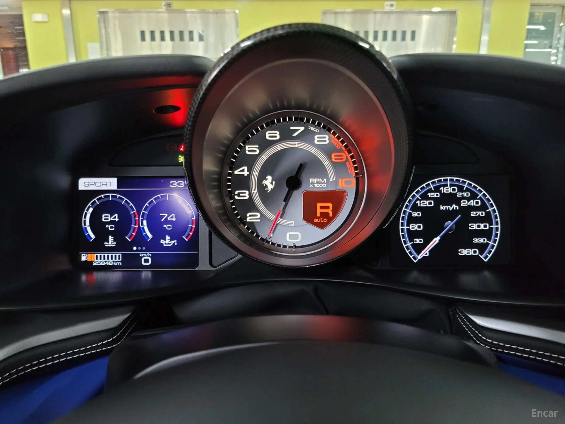 Ferrari GTC4 Rousseau превью 8