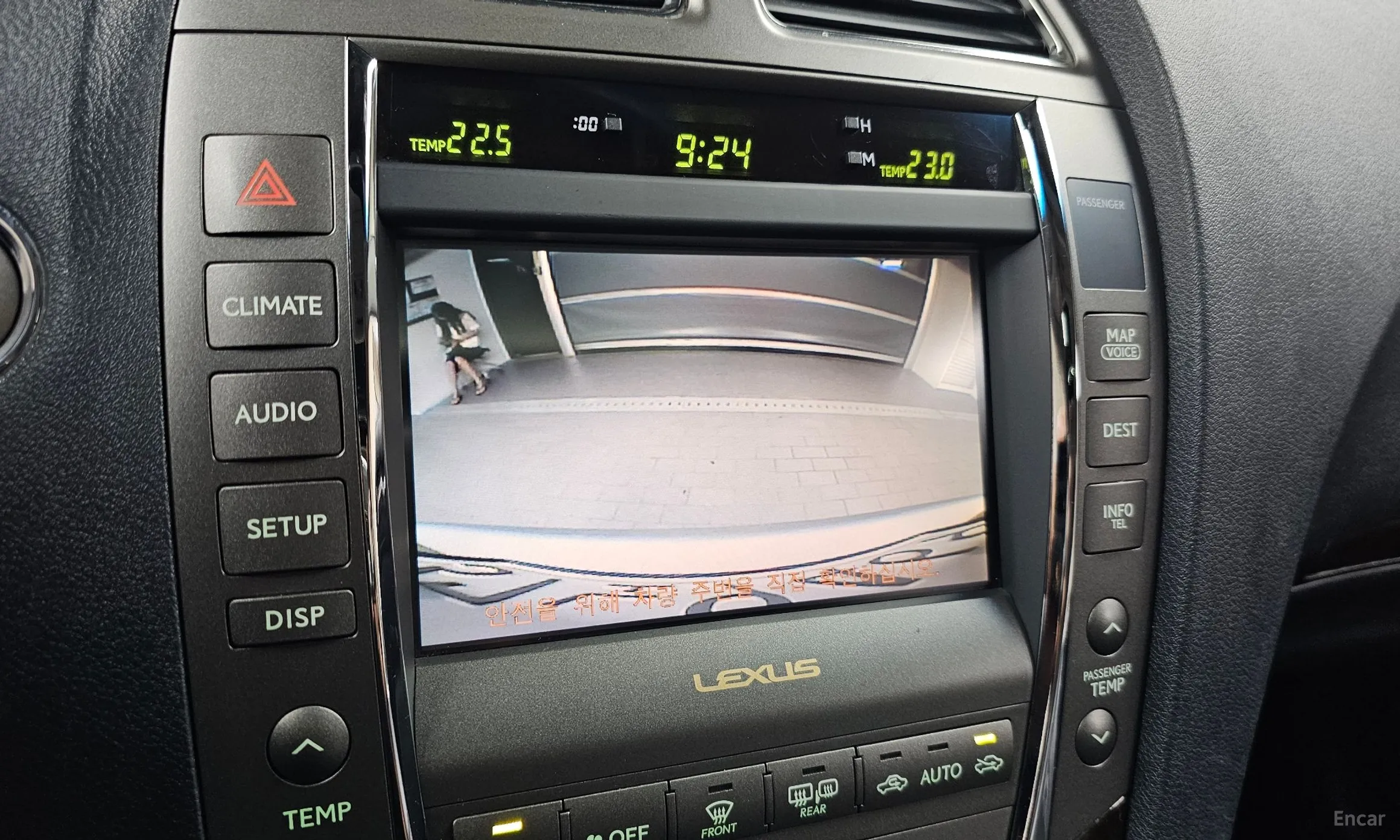 Lexus ES350 превью 14