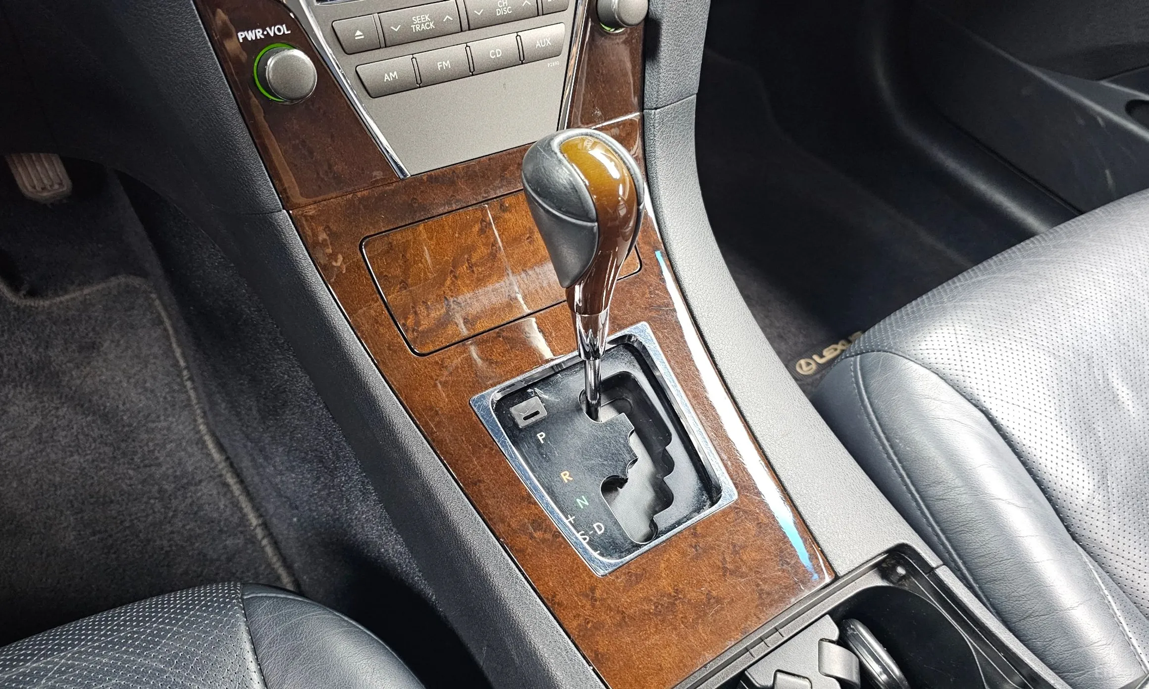 Lexus ES350 превью 9