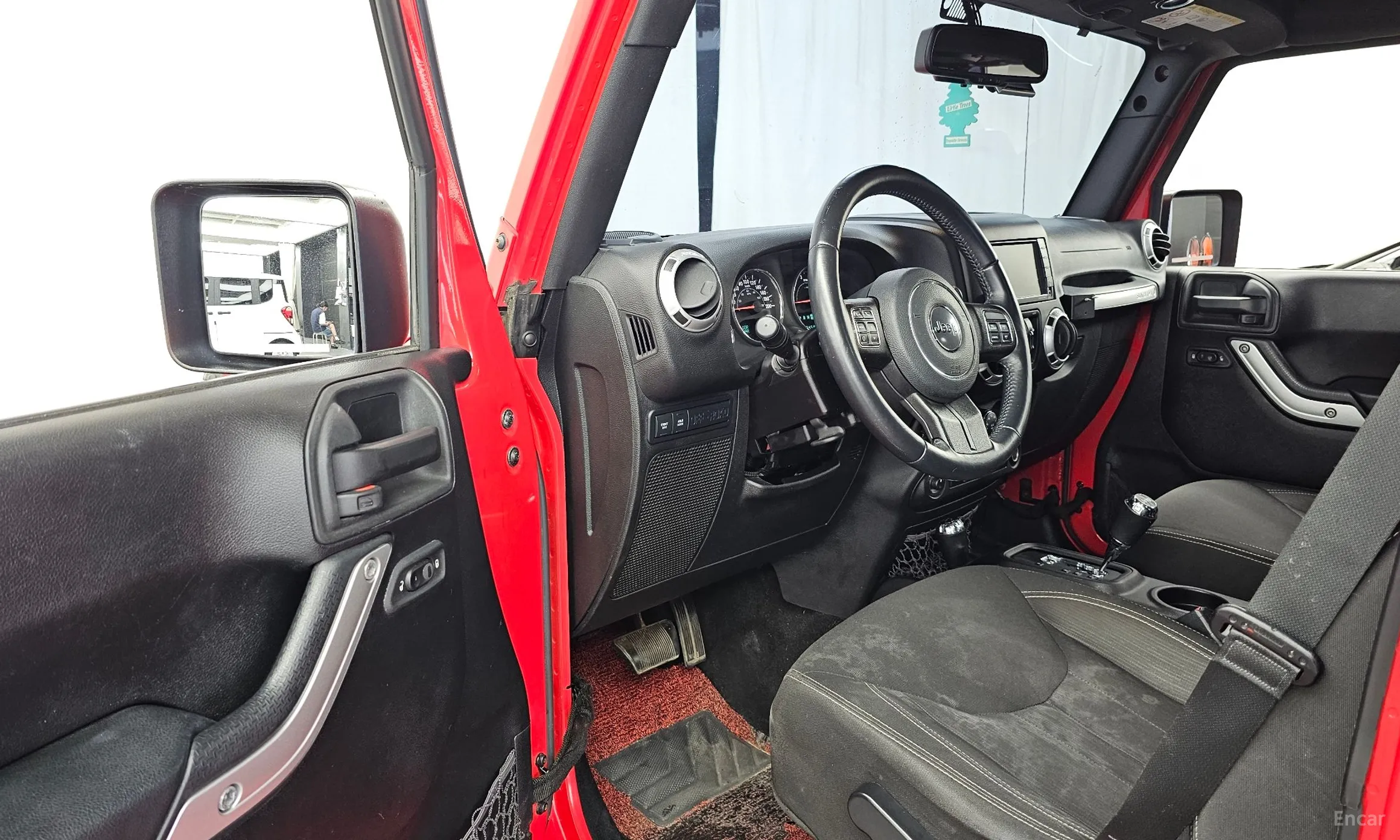 Jeep Wrangler (JK) превью 10