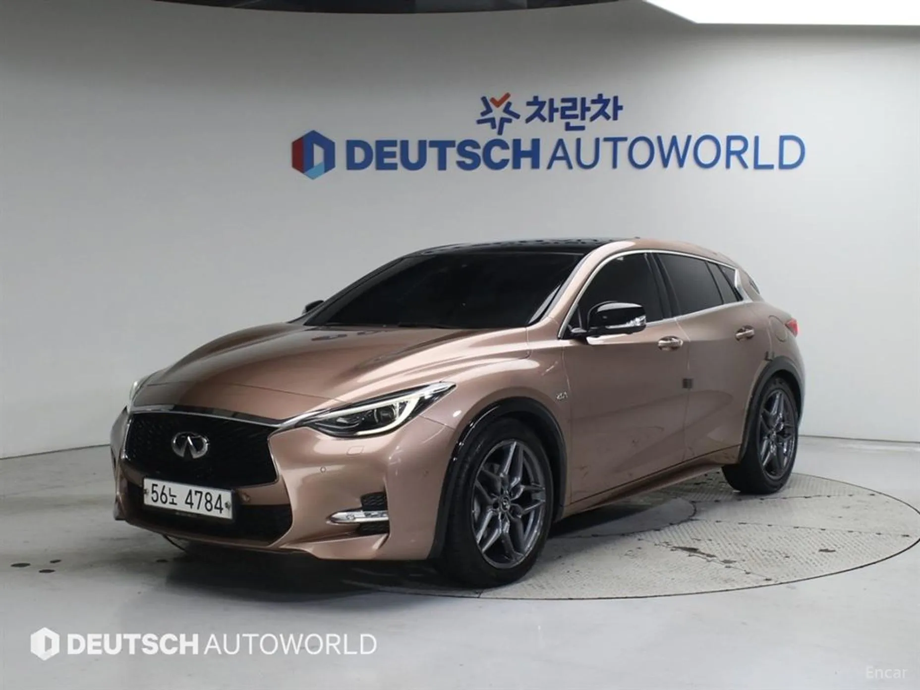 Infiniti Q30