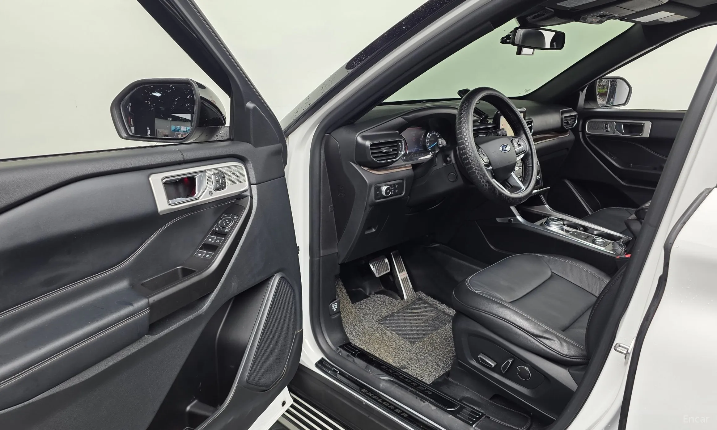 Ford Explorer 6th Generation превью 10