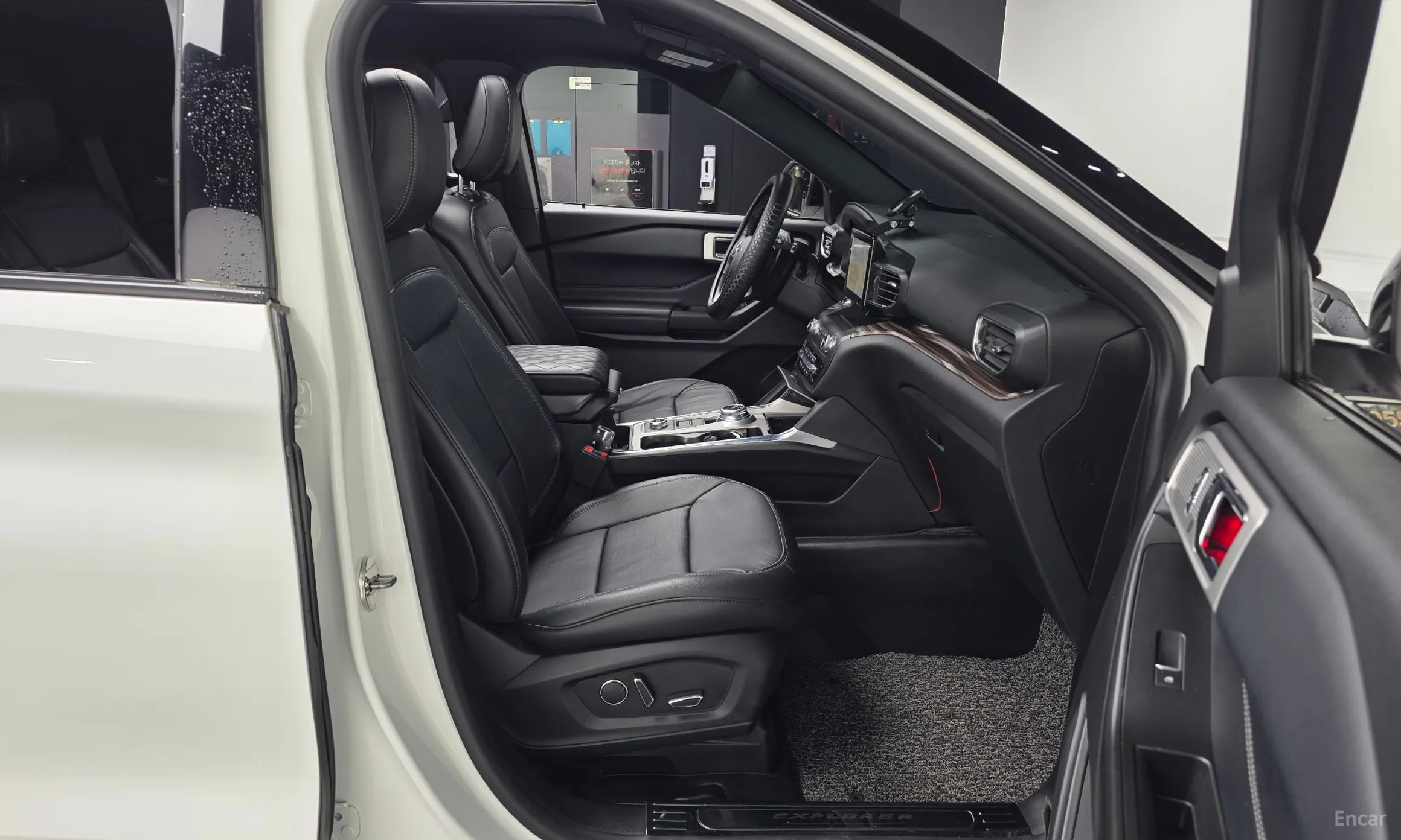 Ford Explorer 6th Generation превью 11